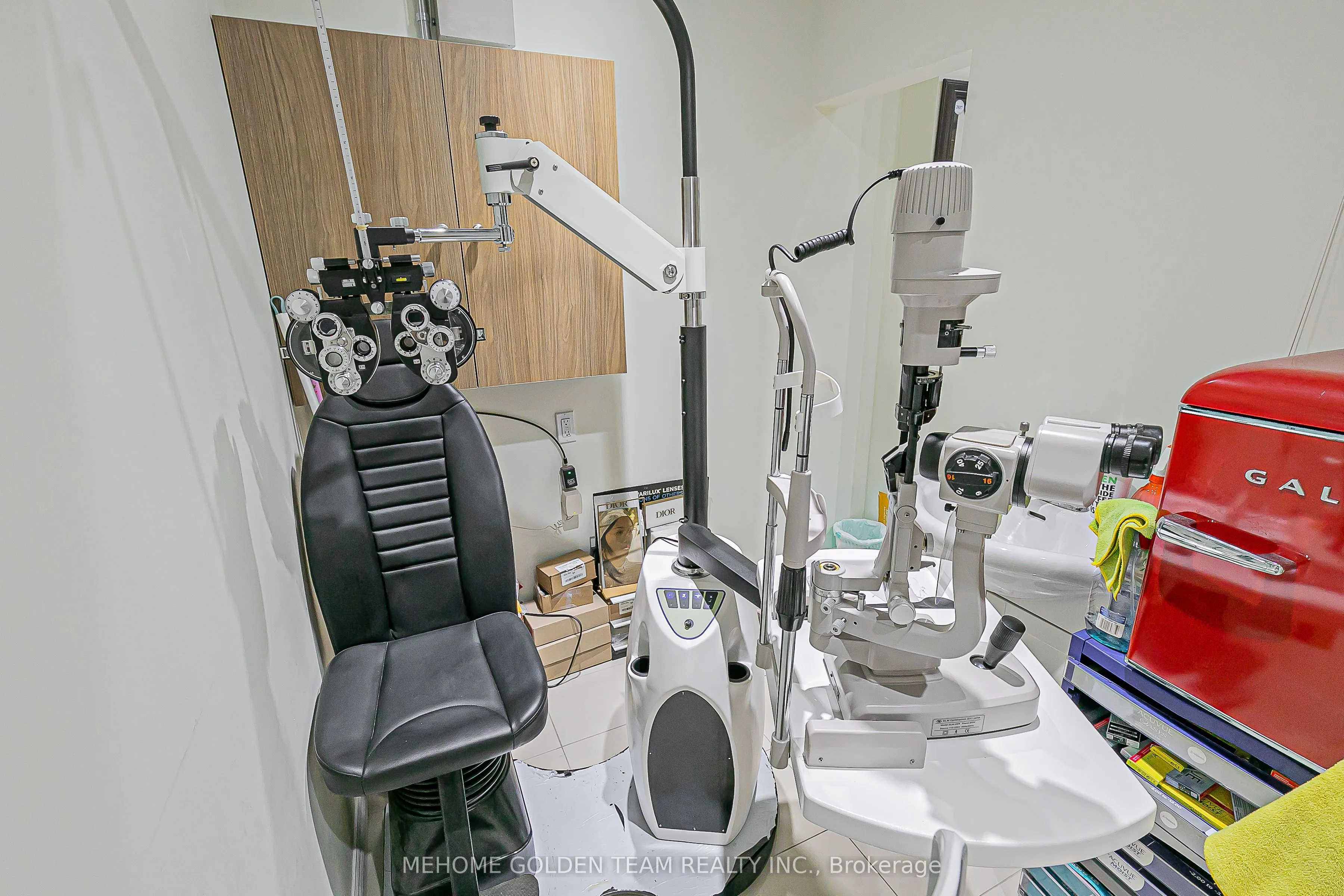 9390 woodbine Avenue, #1D33 & 1D35