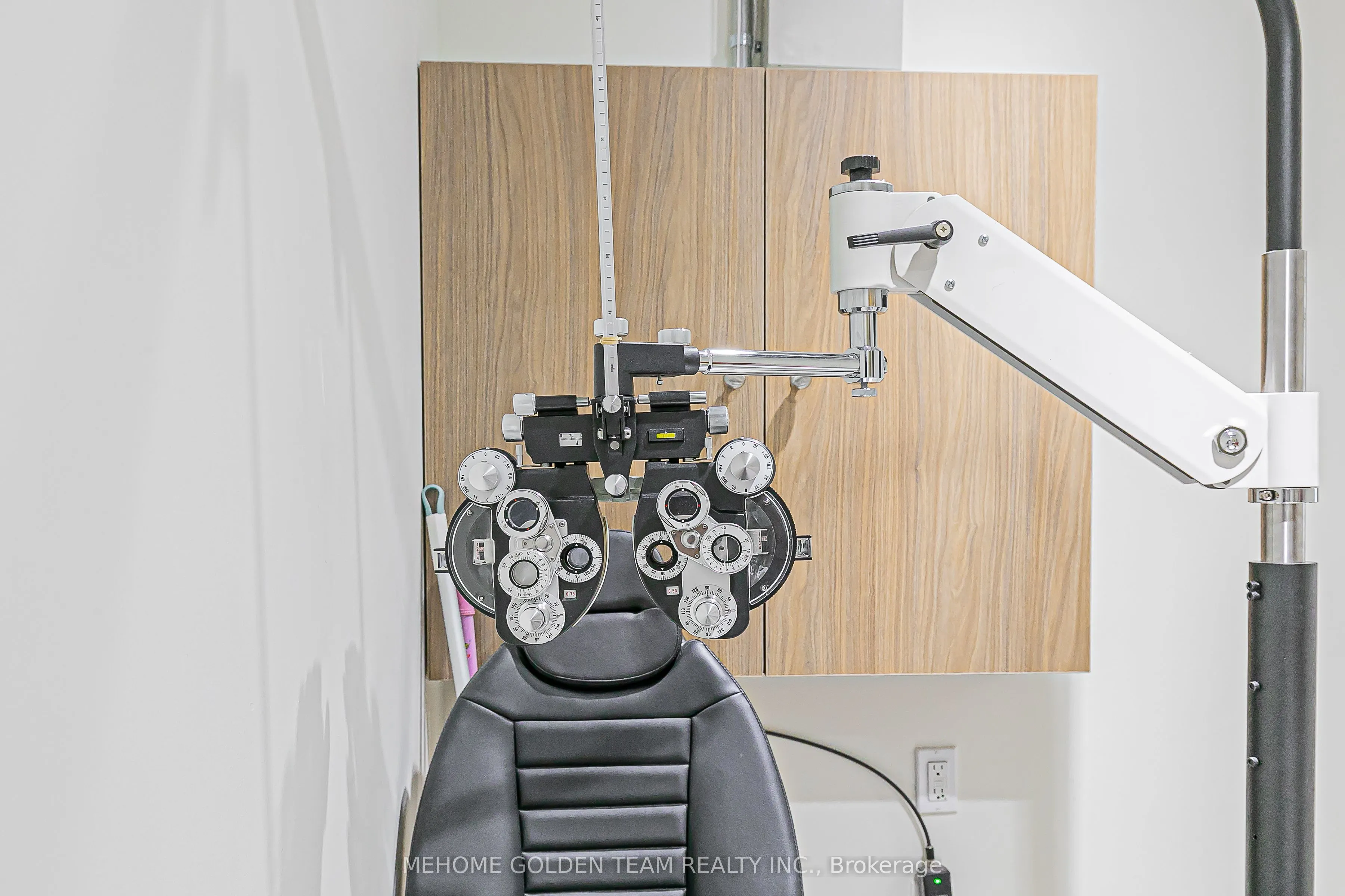 9390 woodbine Avenue, #1D33 & 1D35