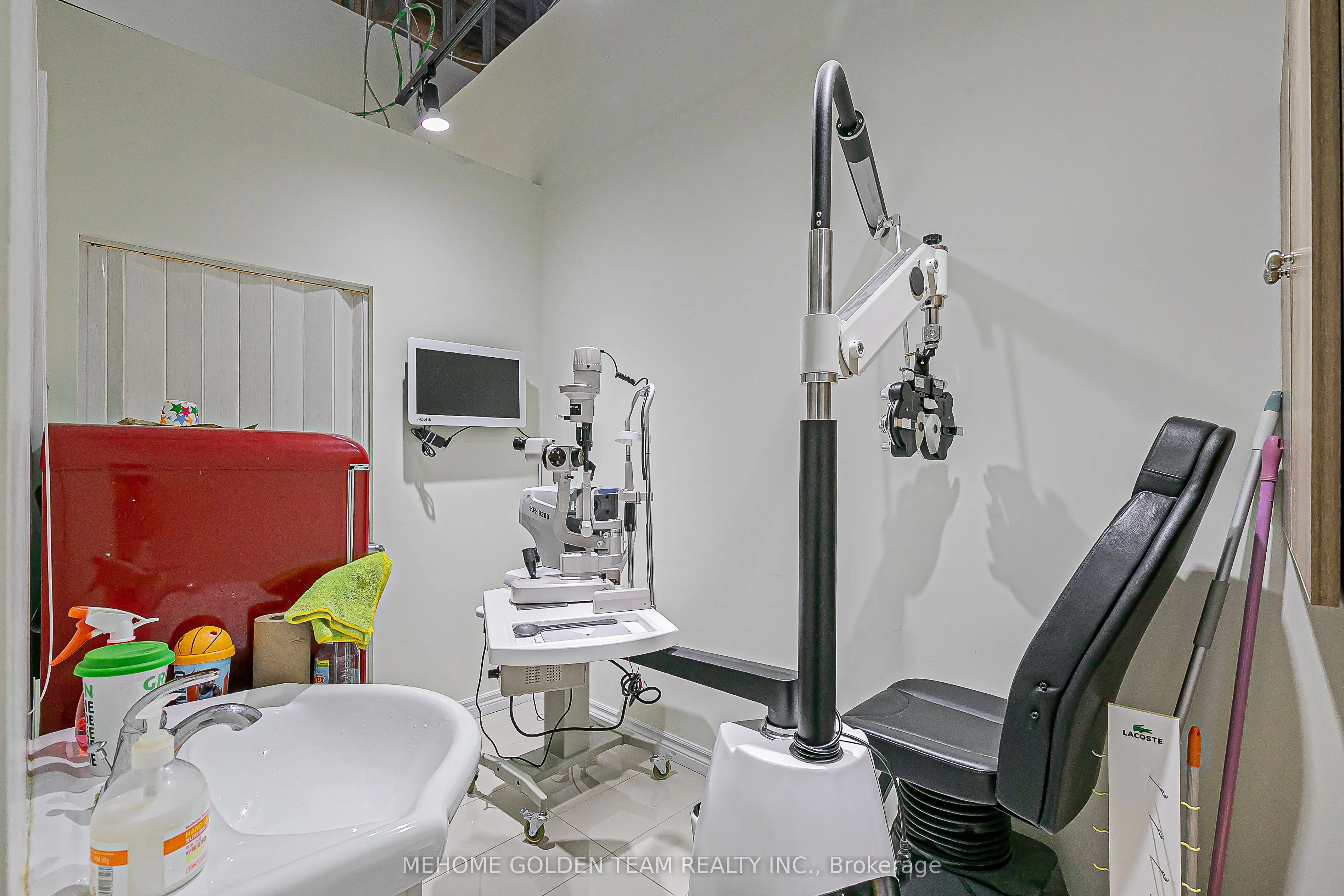 9390 woodbine Avenue, #1D33 & 1D35