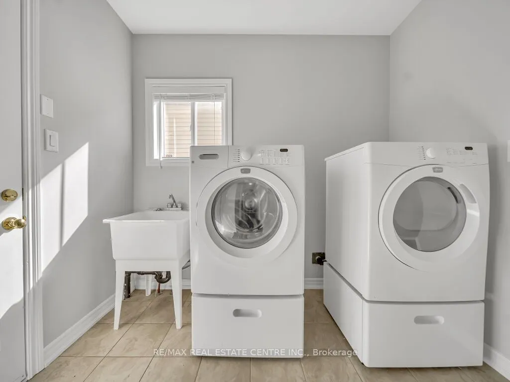 45 Stonemount Crescent