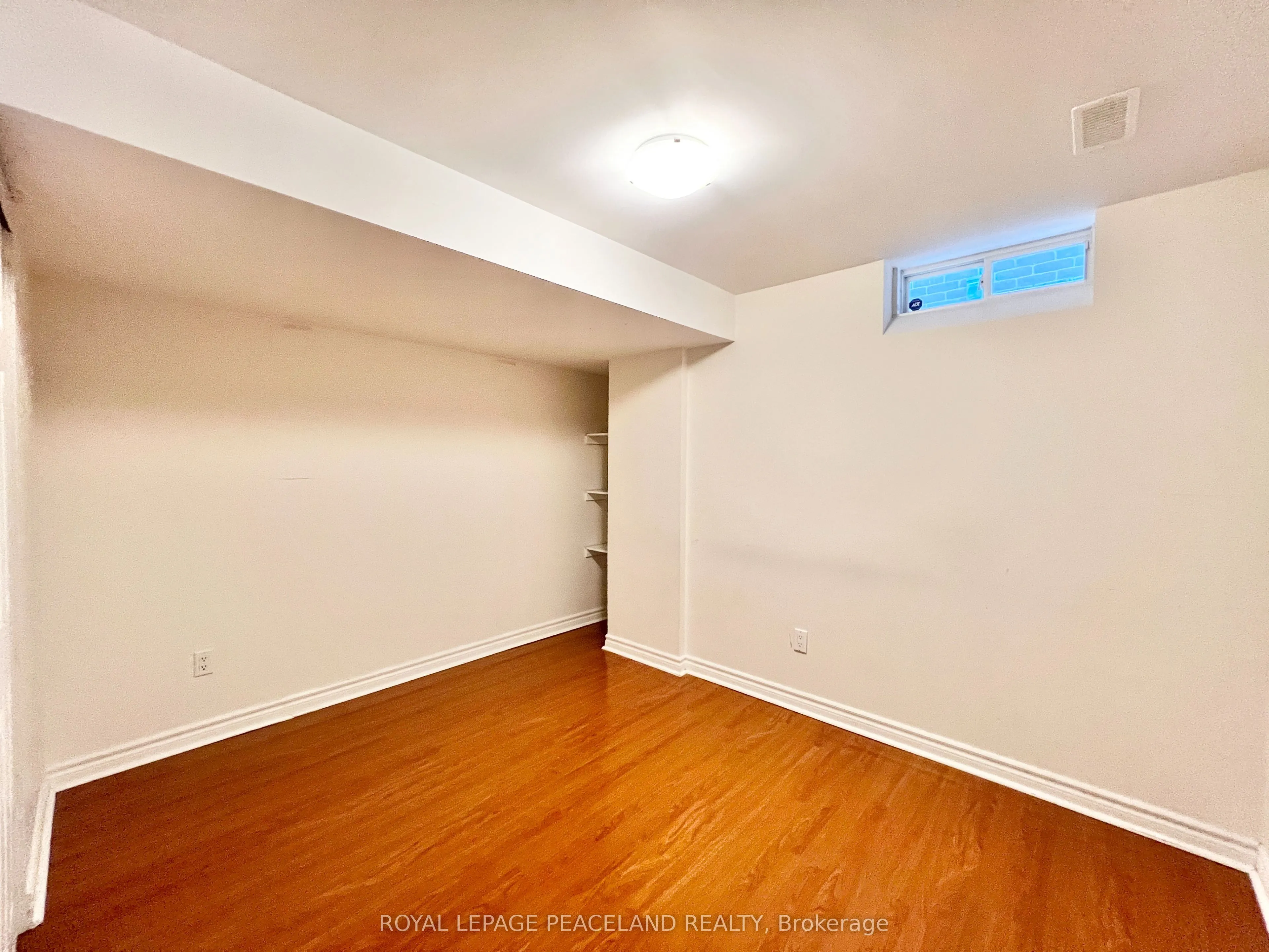 73 Castleglen Boulevard