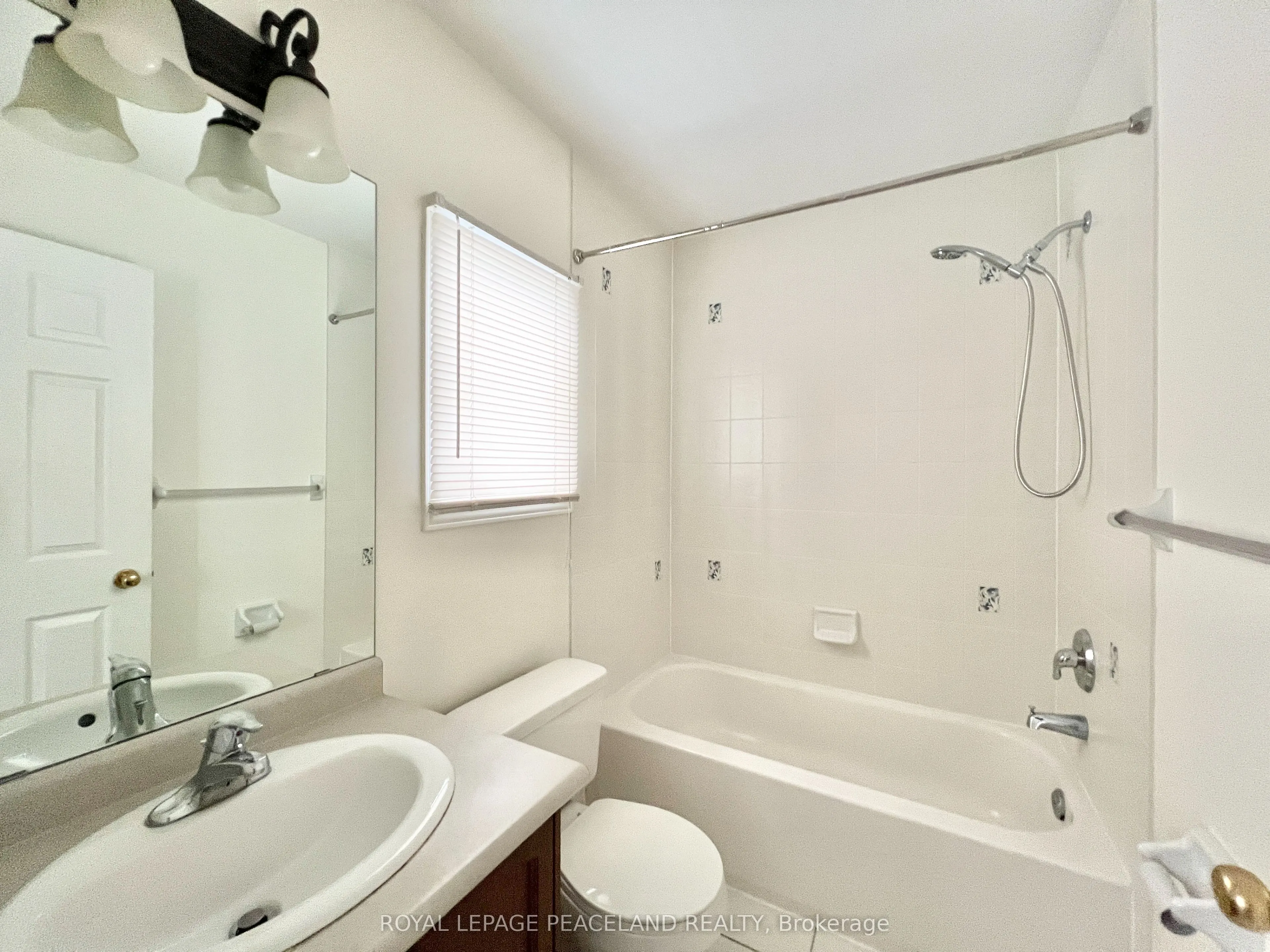 73 Castleglen Boulevard