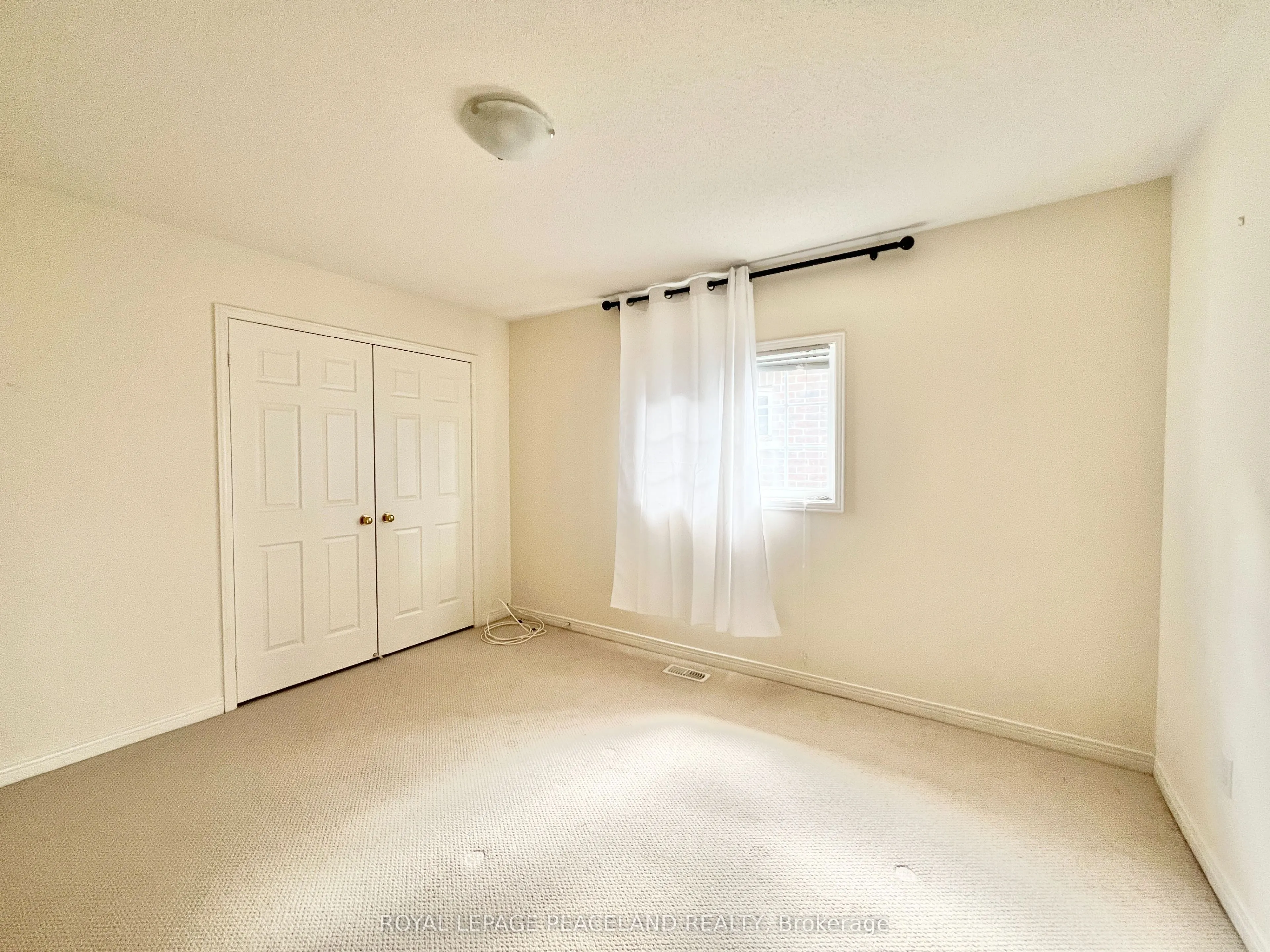 73 Castleglen Boulevard