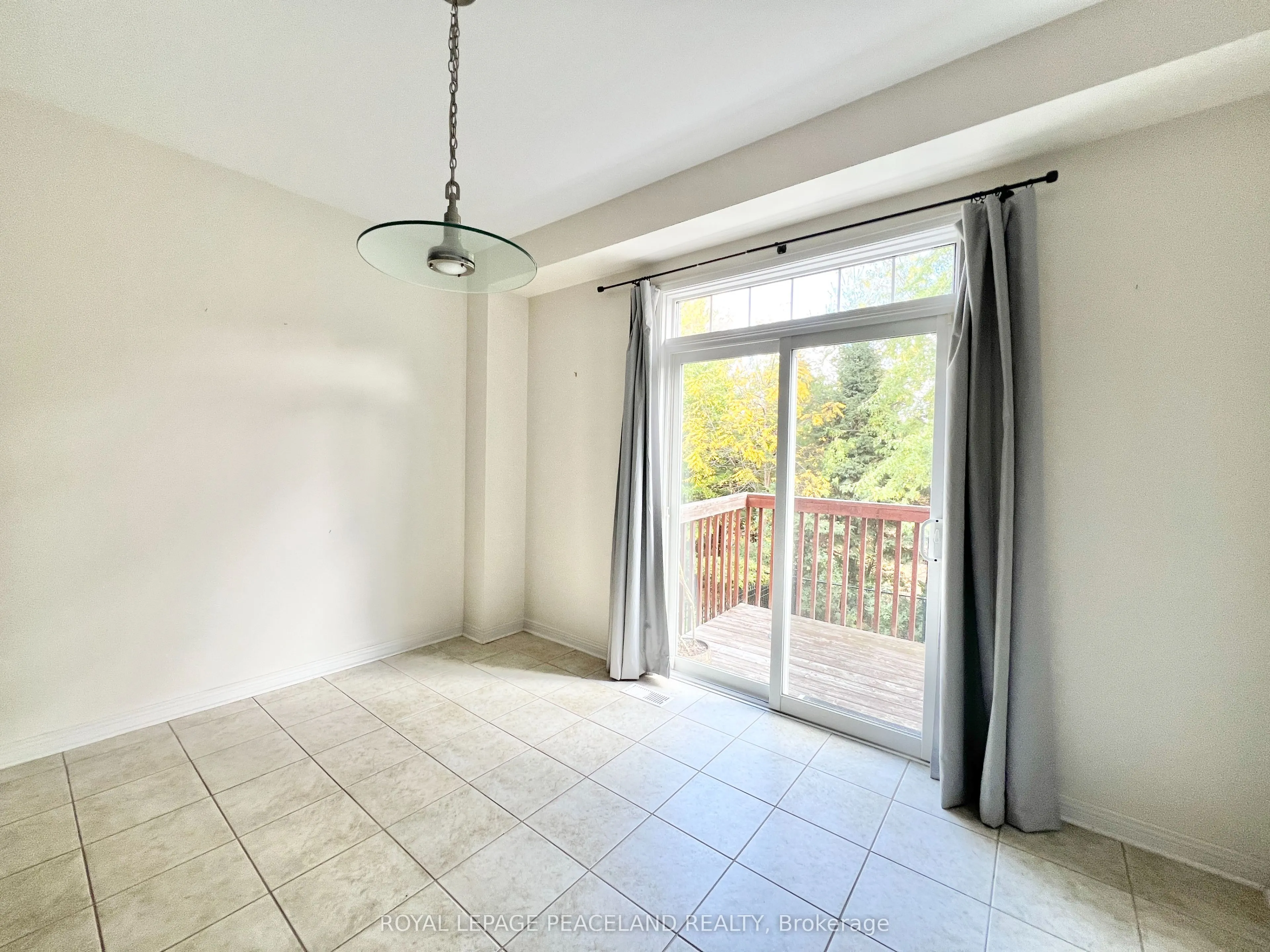 73 Castleglen Boulevard