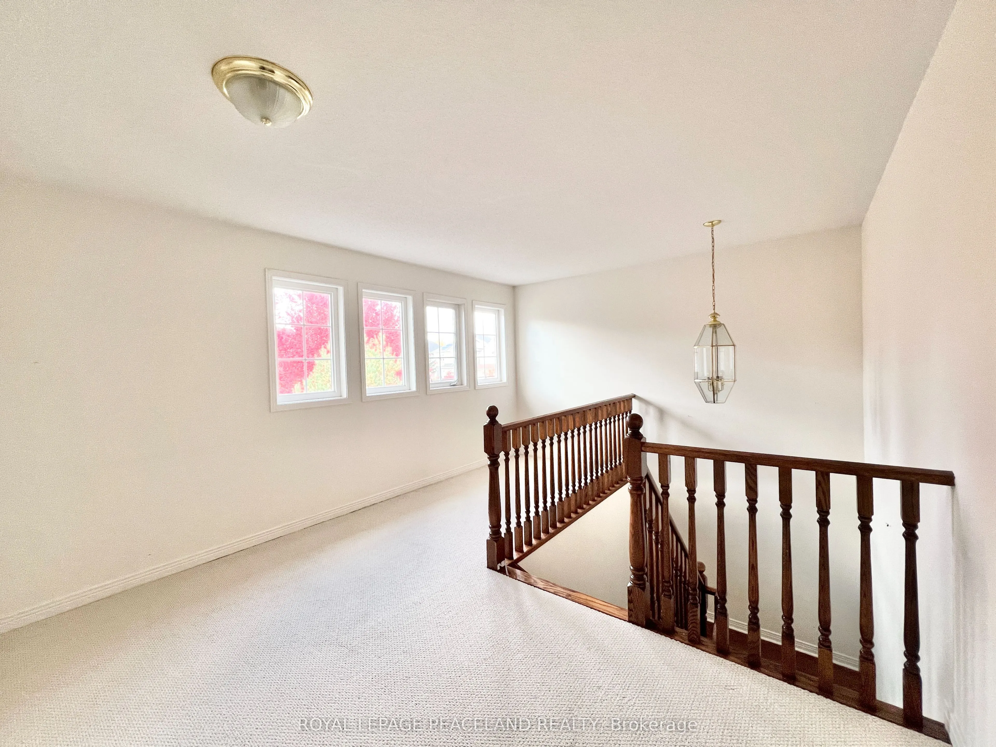 73 Castleglen Boulevard