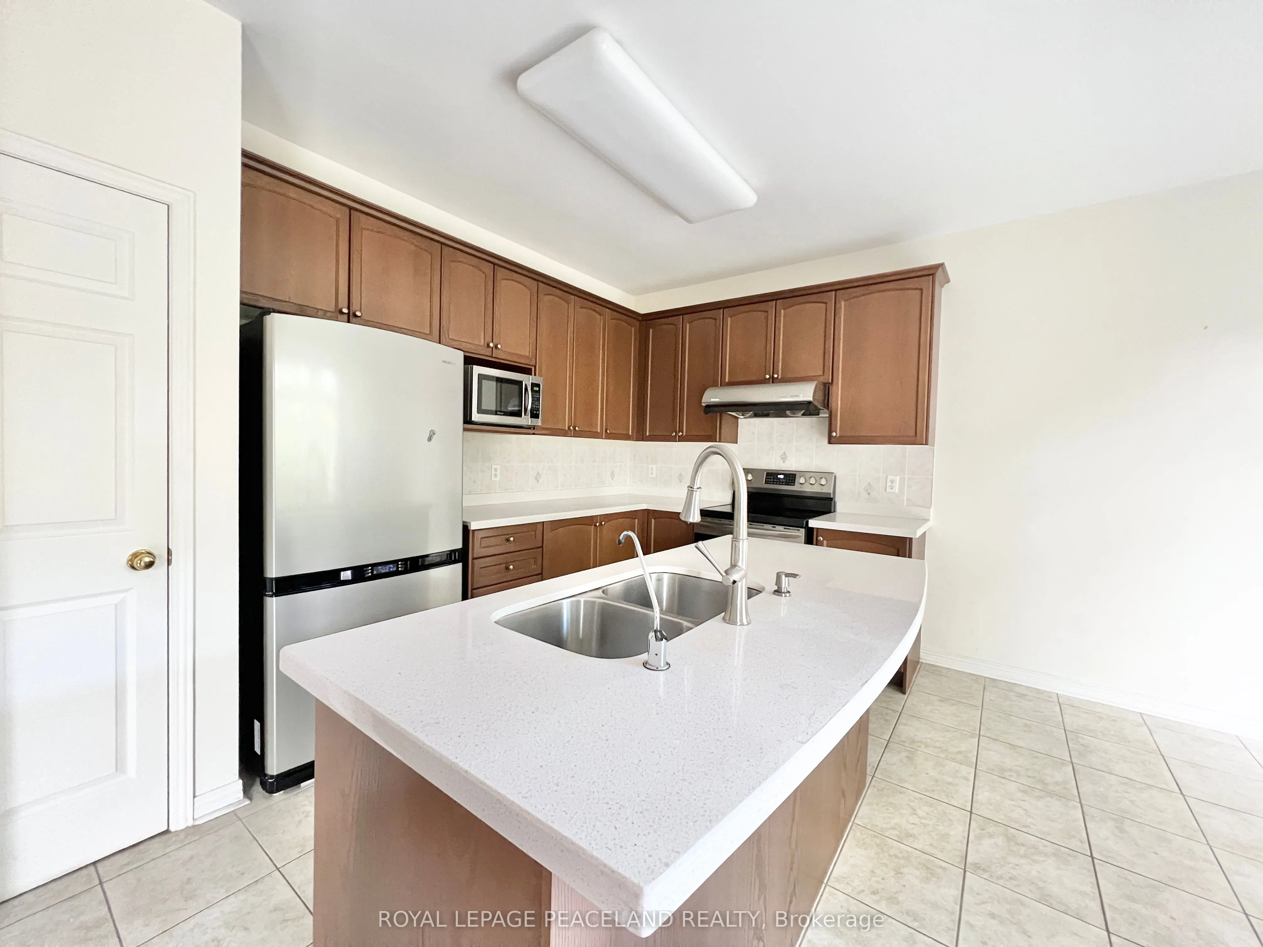 73 Castleglen Boulevard