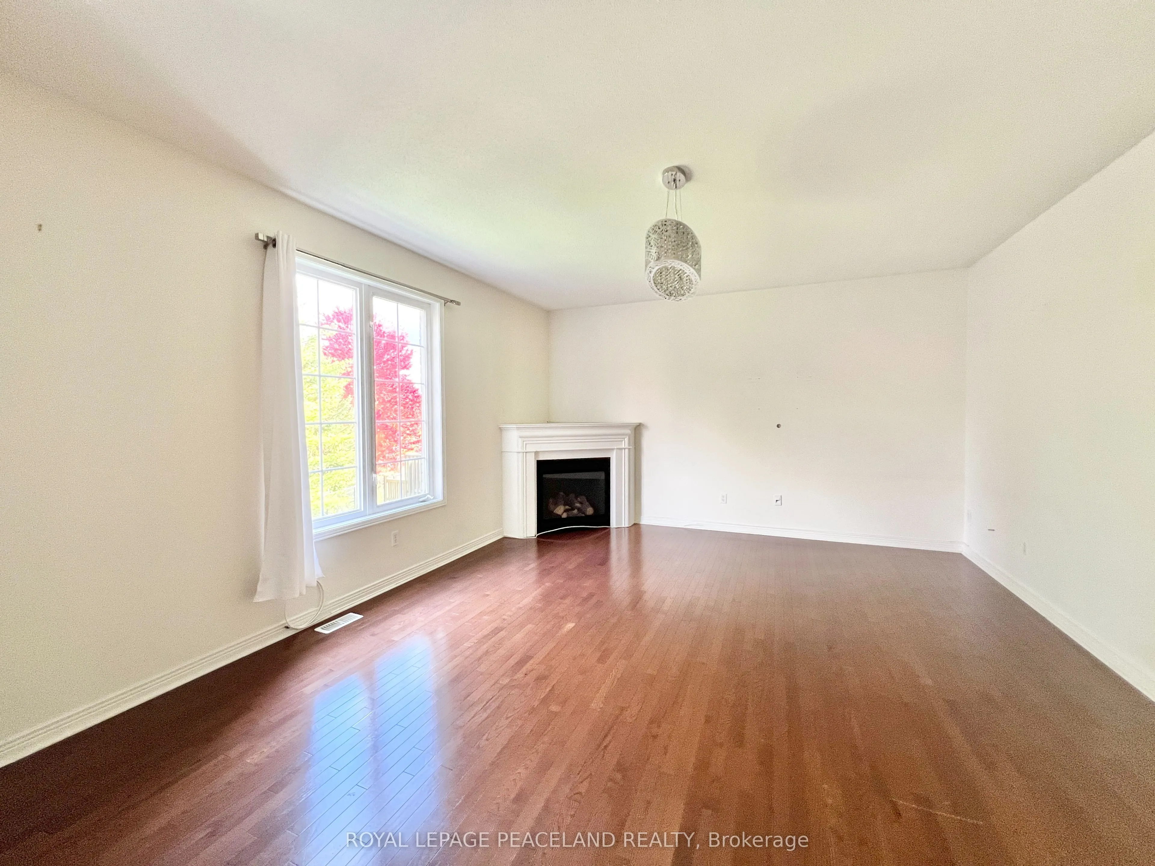 73 Castleglen Boulevard