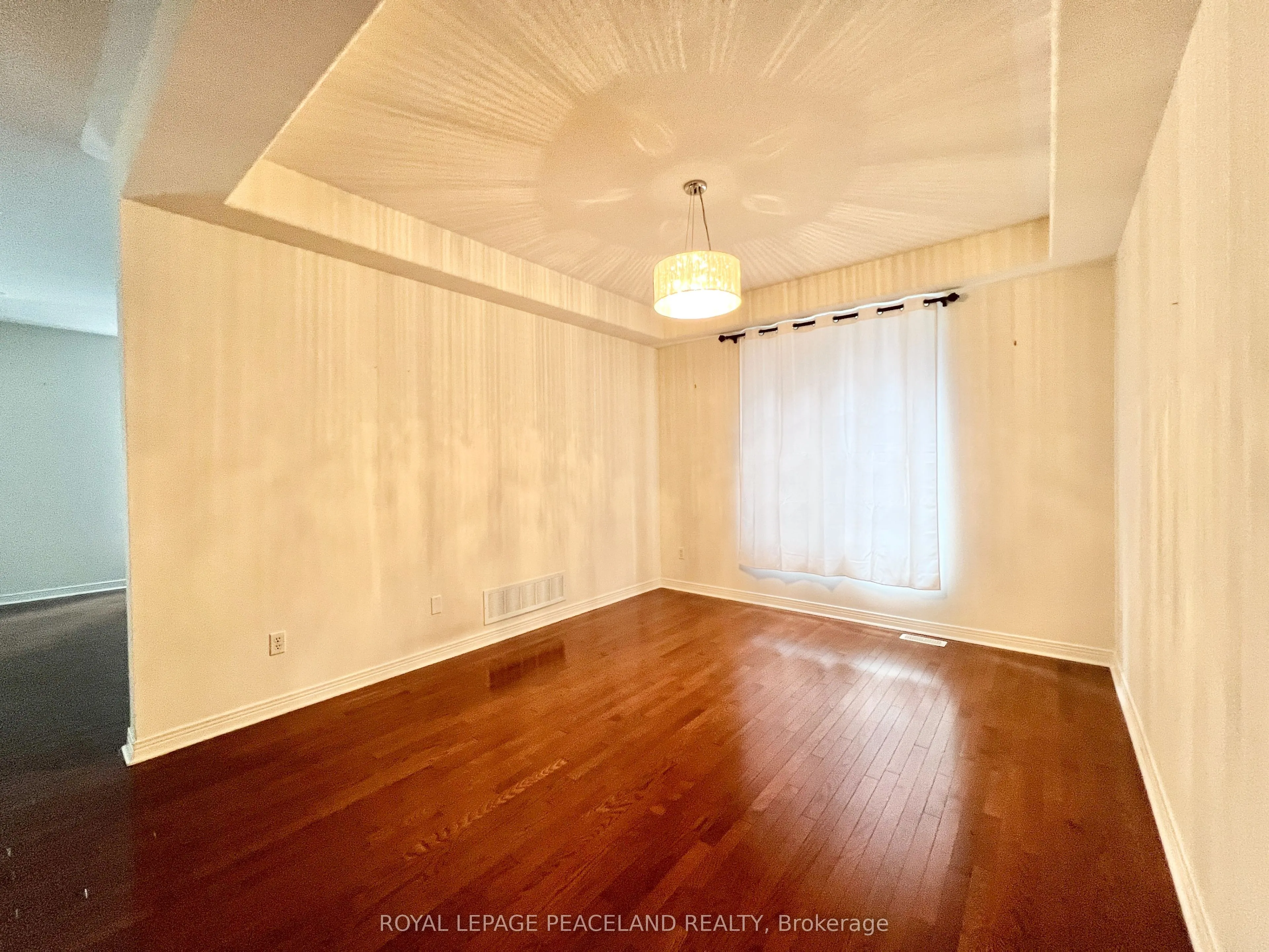 73 Castleglen Boulevard