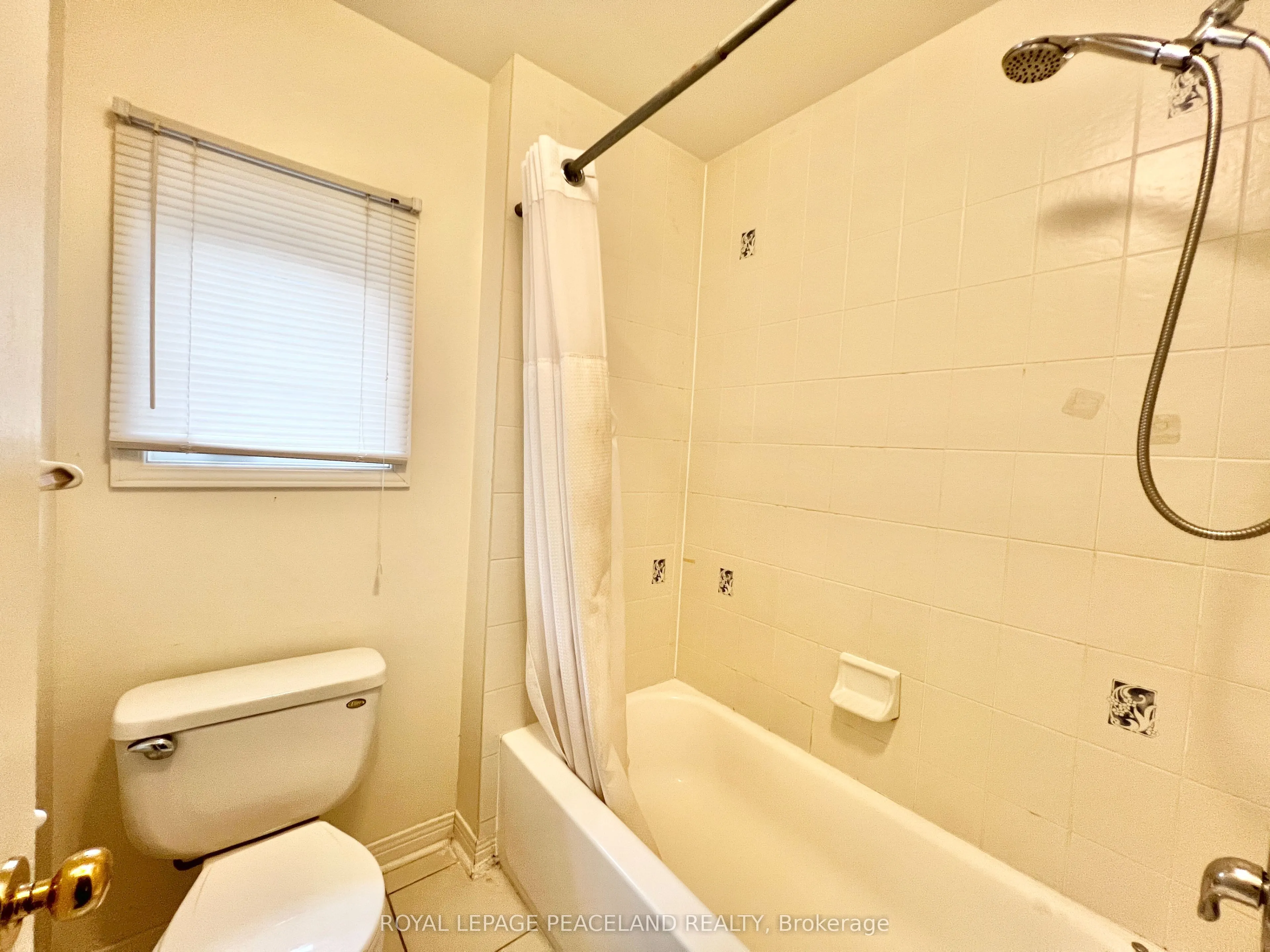 73 Castleglen Boulevard