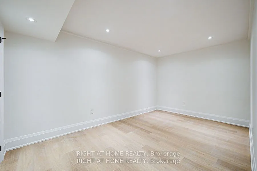 26375 Woodbine Ave Avenue