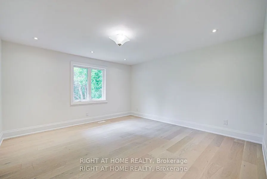 26375 Woodbine Ave Avenue