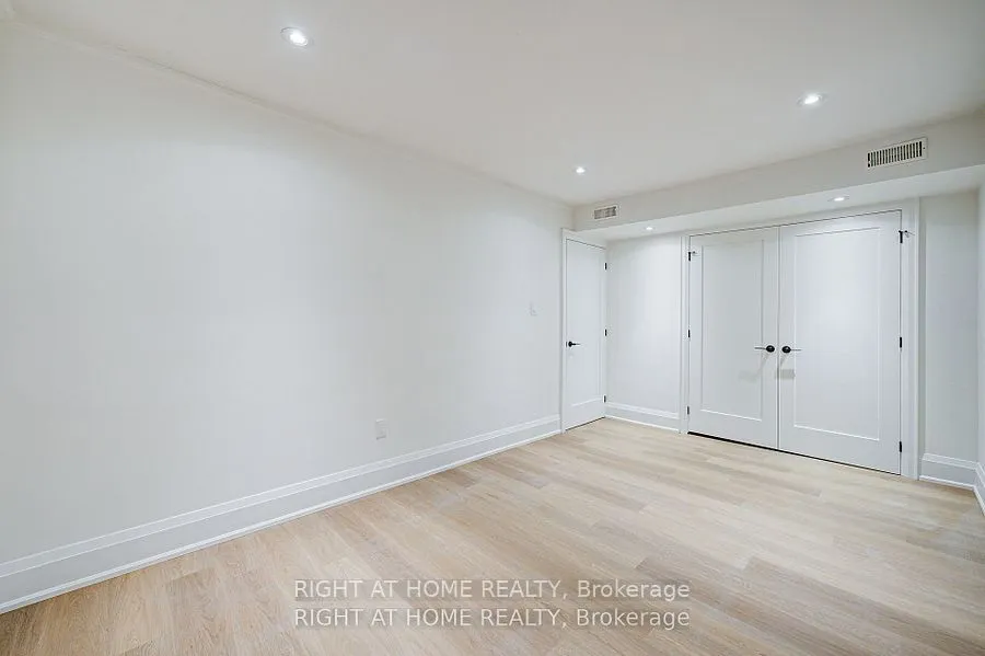 26375 Woodbine Ave Avenue