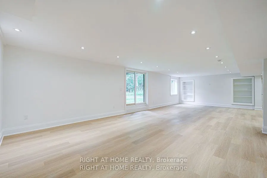 26375 Woodbine Ave Avenue