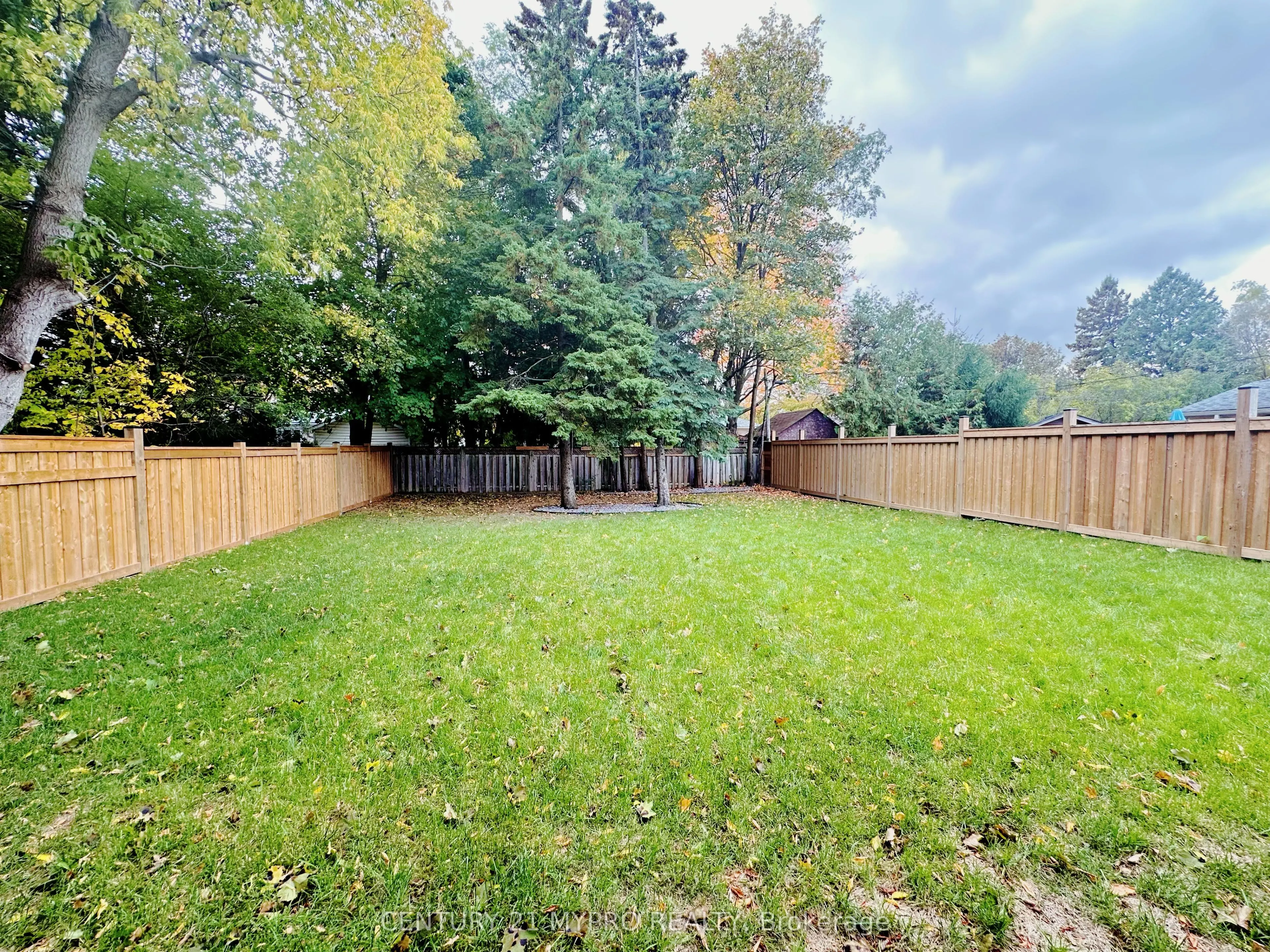 36 Rockport Crescent, #Main