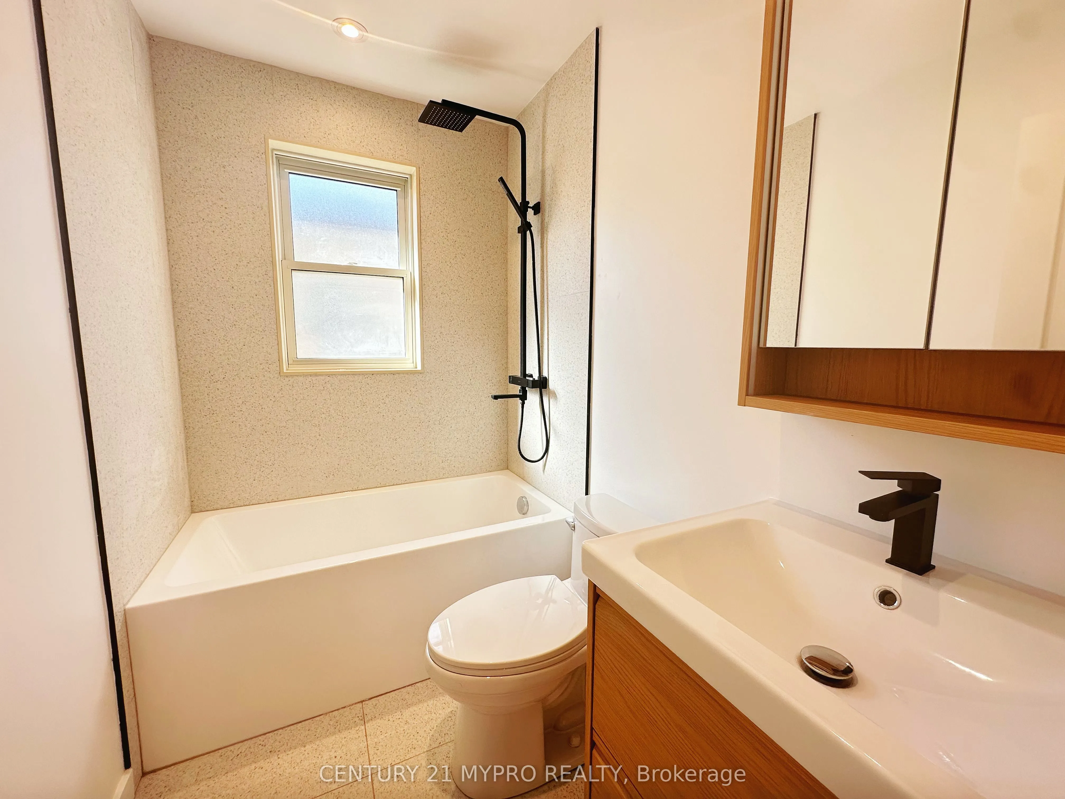 36 Rockport Crescent, #Main