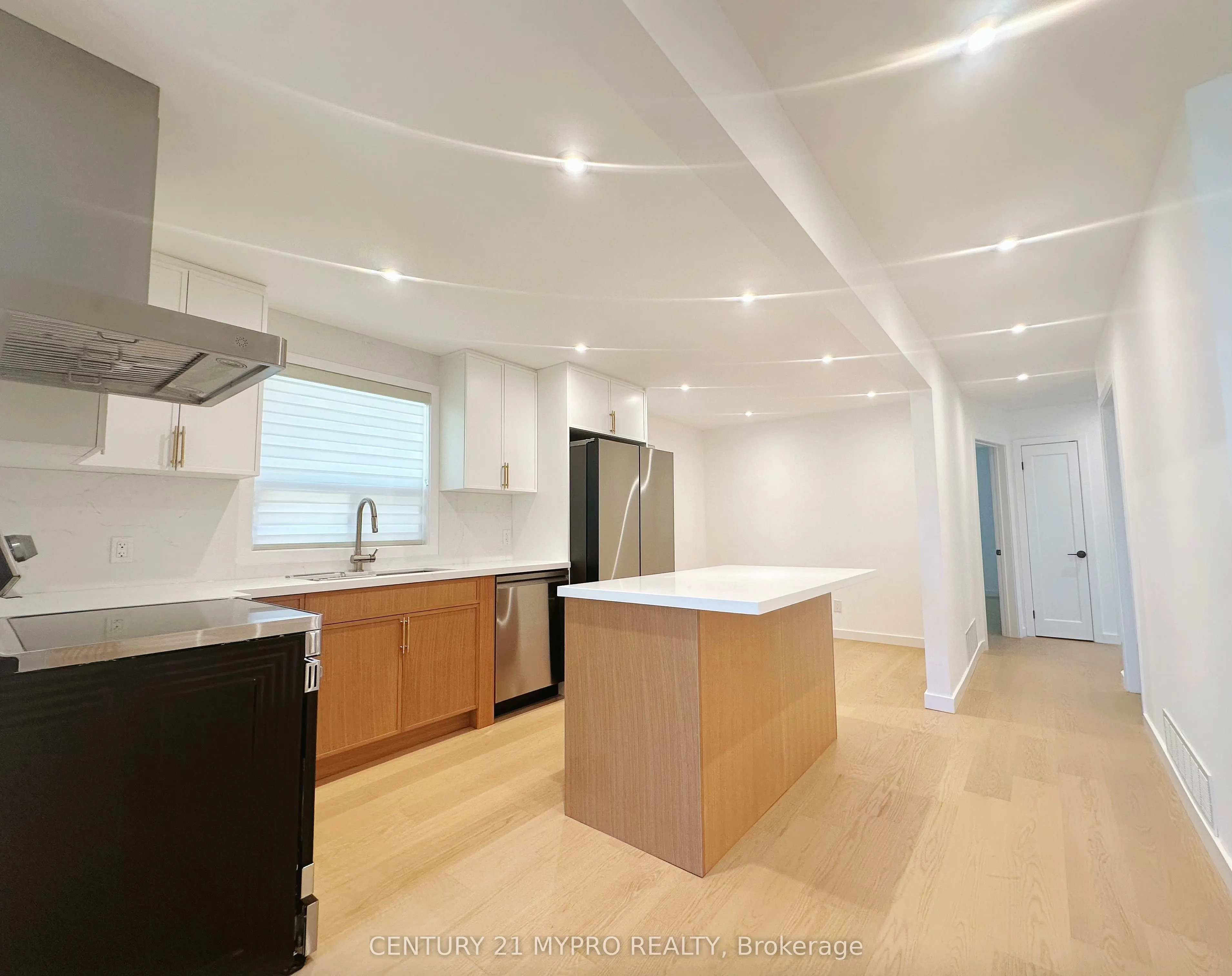 36 Rockport Crescent, #Main