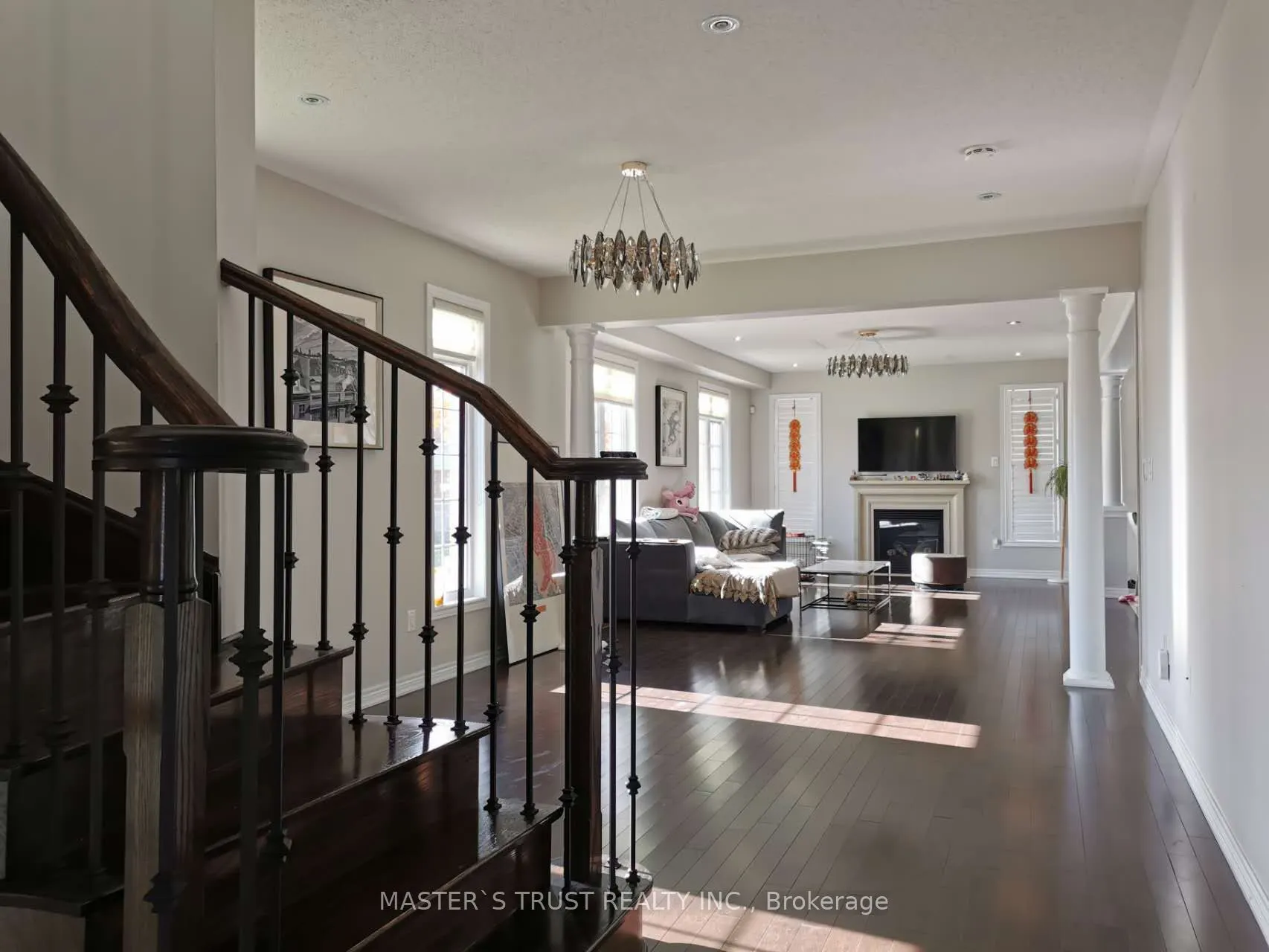 16 William Bartlett Drive