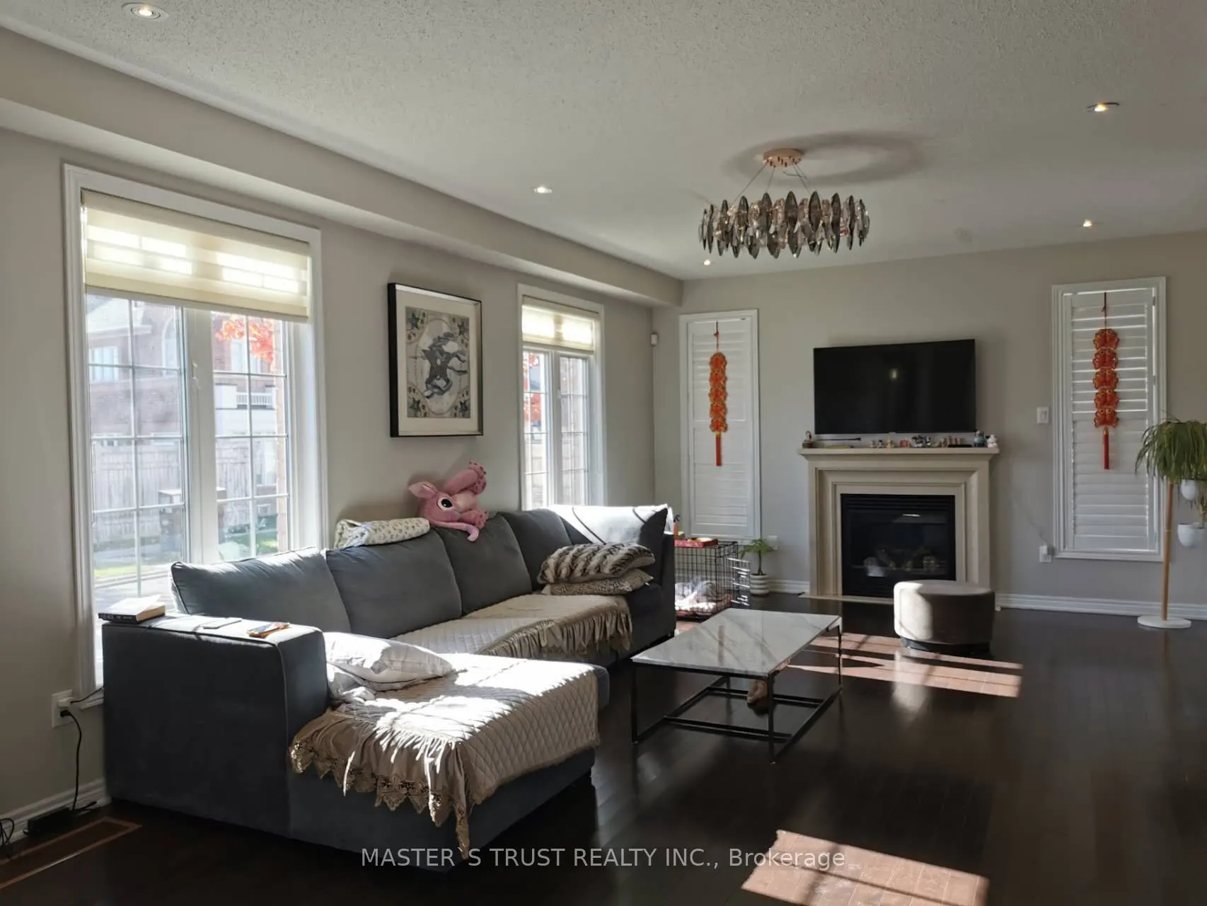 16 William Bartlett Drive