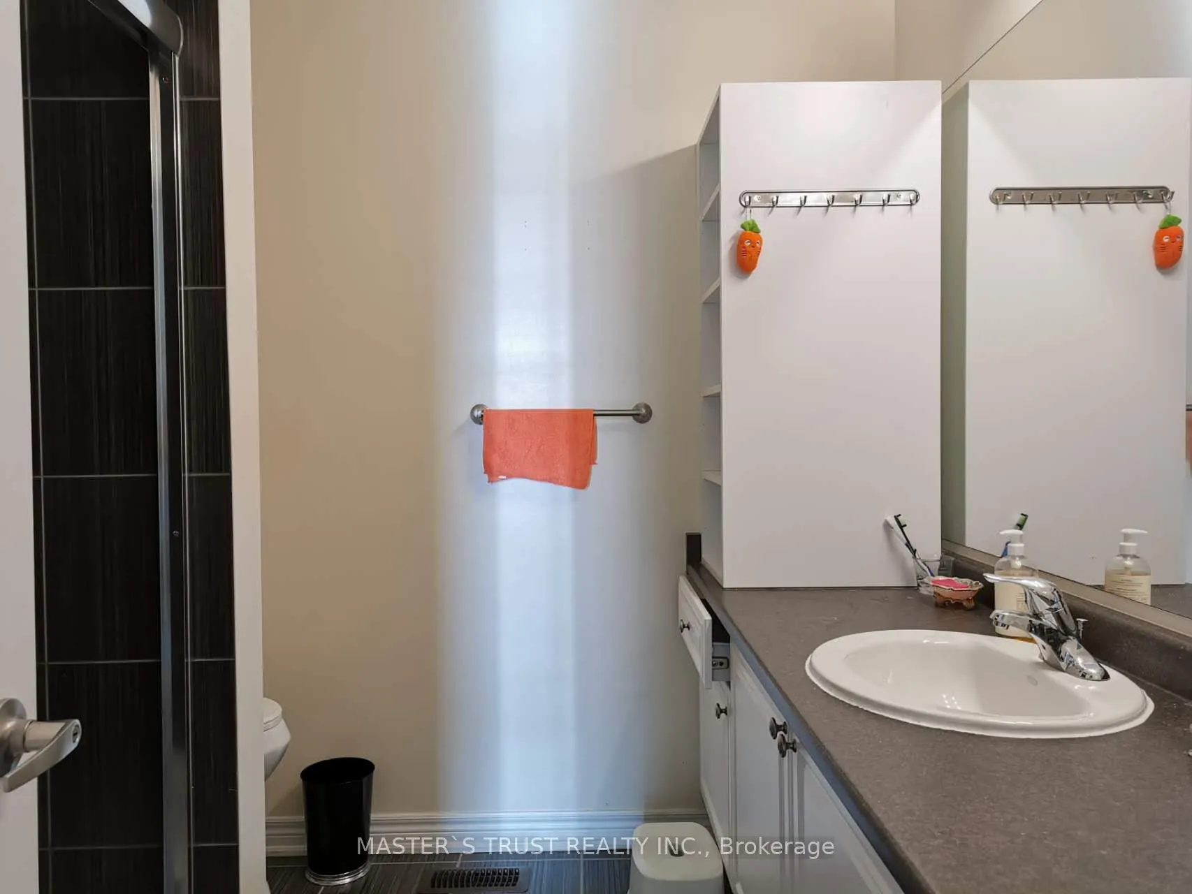 16 William Bartlett Drive