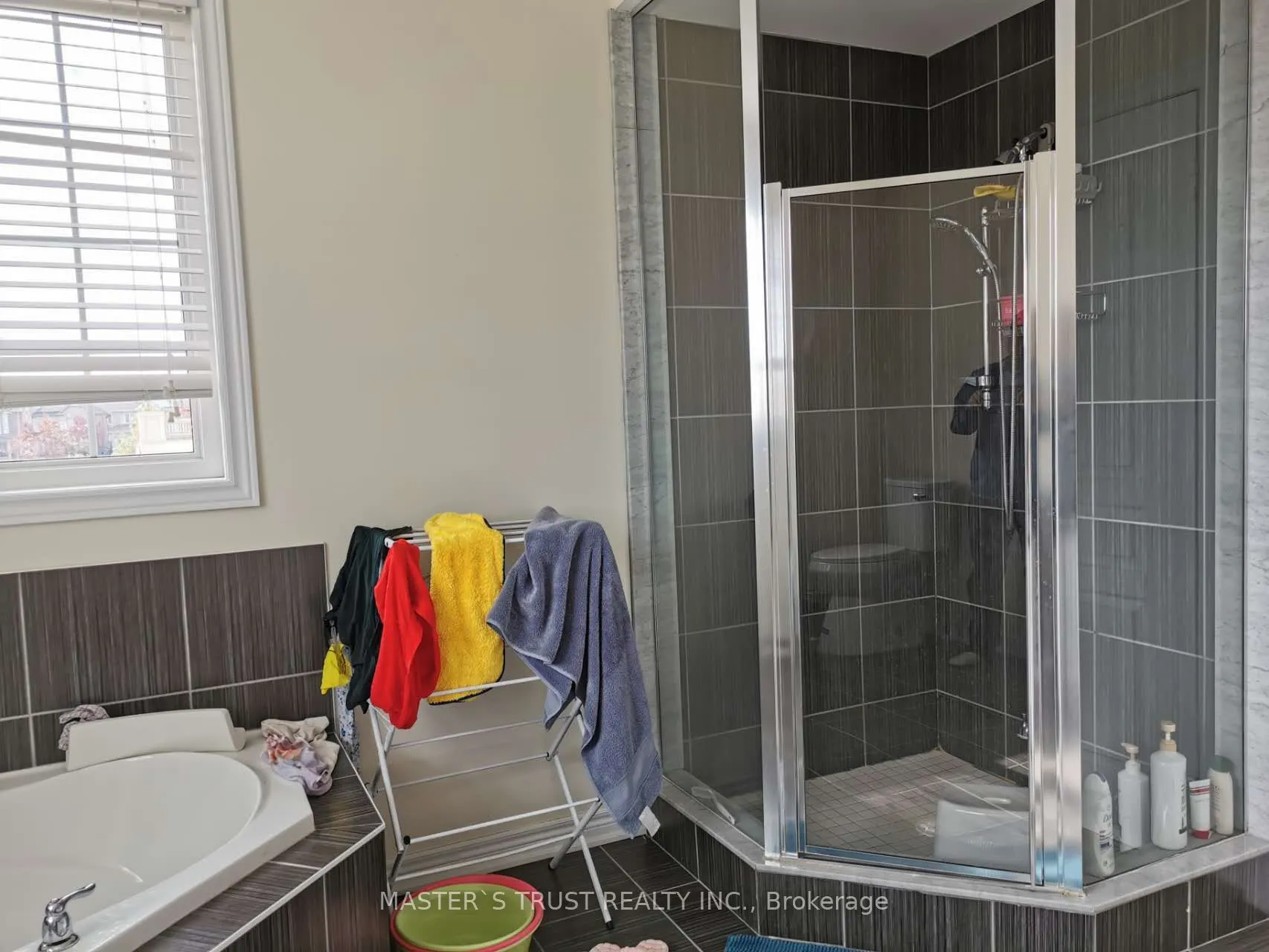 16 William Bartlett Drive