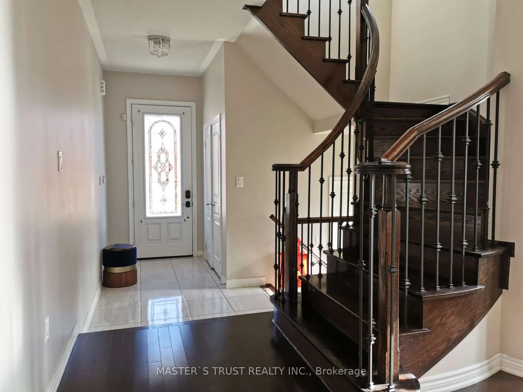 16 William Bartlett Drive