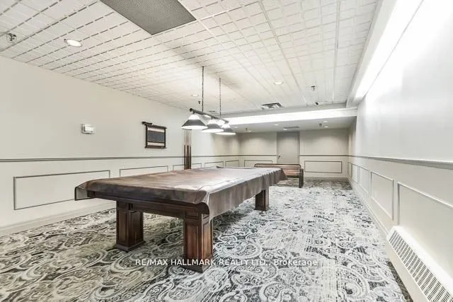 7601 Bathurst Street, #808