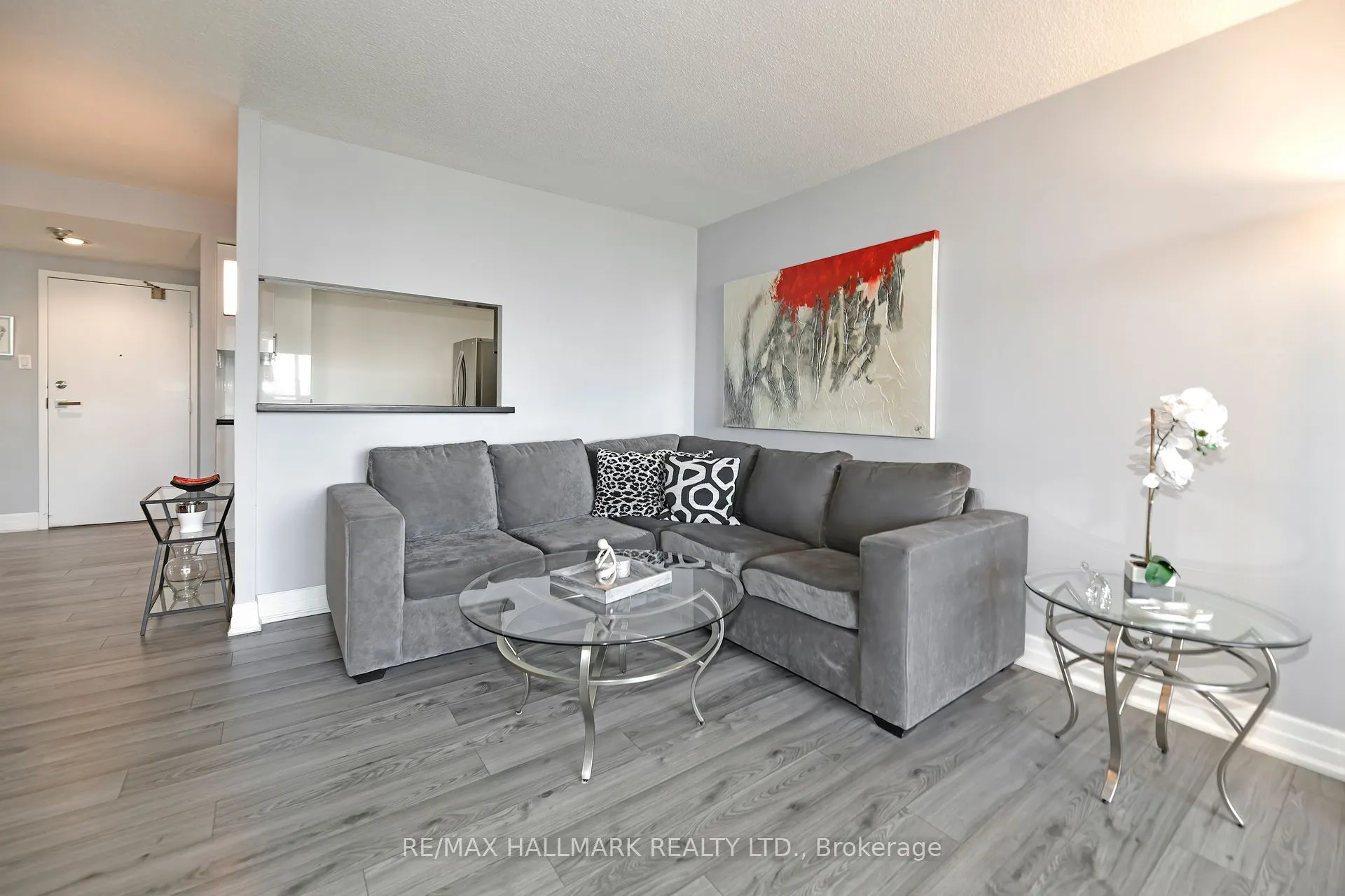 7601 Bathurst Street, #808