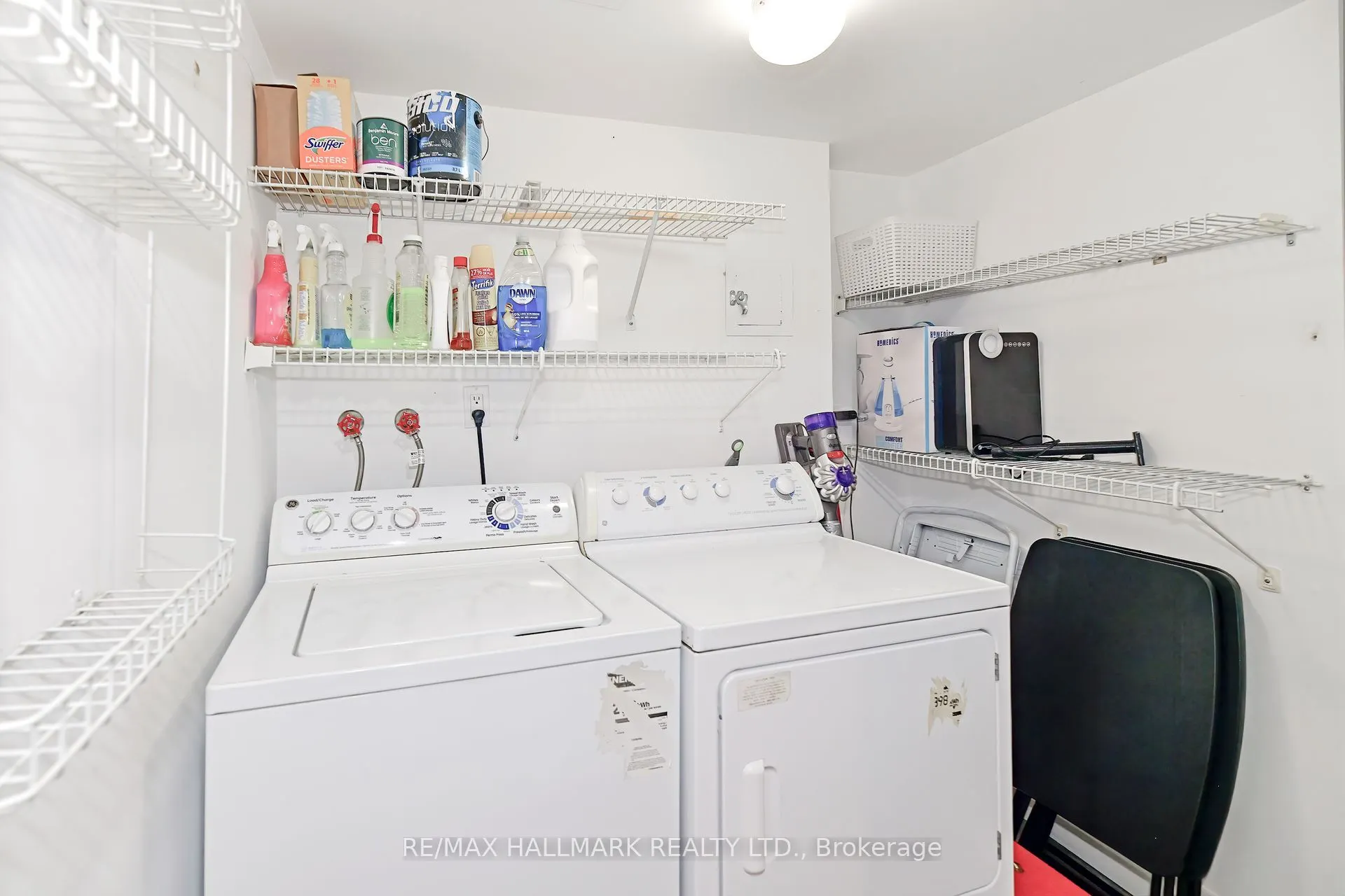 7601 Bathurst Street, #808