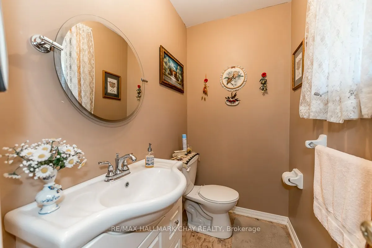 10 Riverley Lane, #2