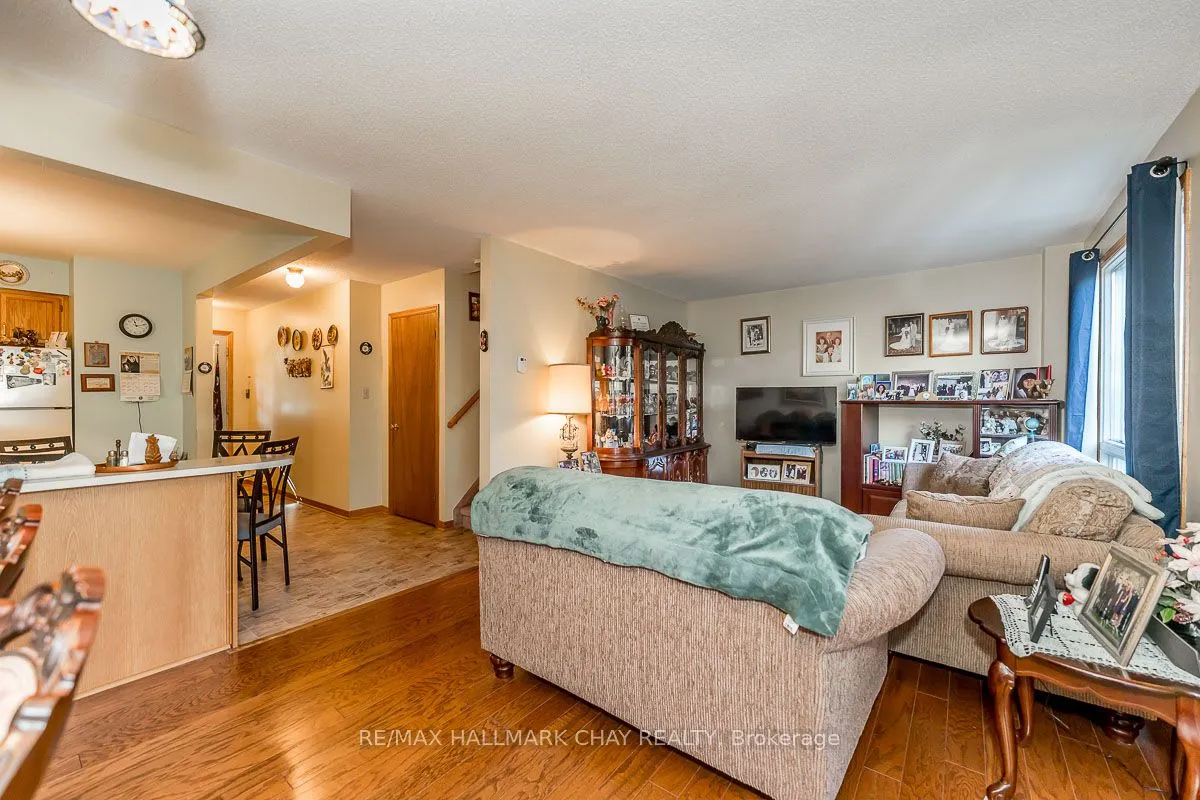 10 Riverley Lane, #2