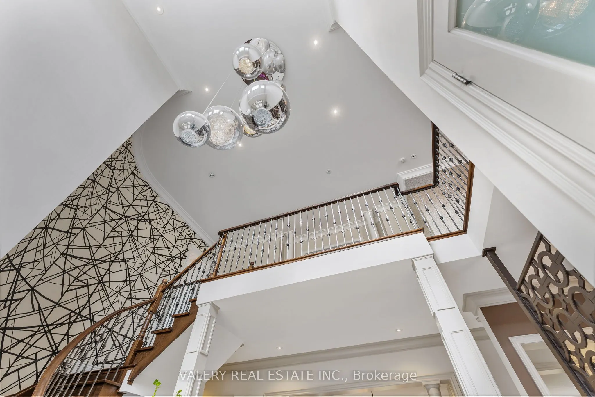 211 Grand Vellore Crescent