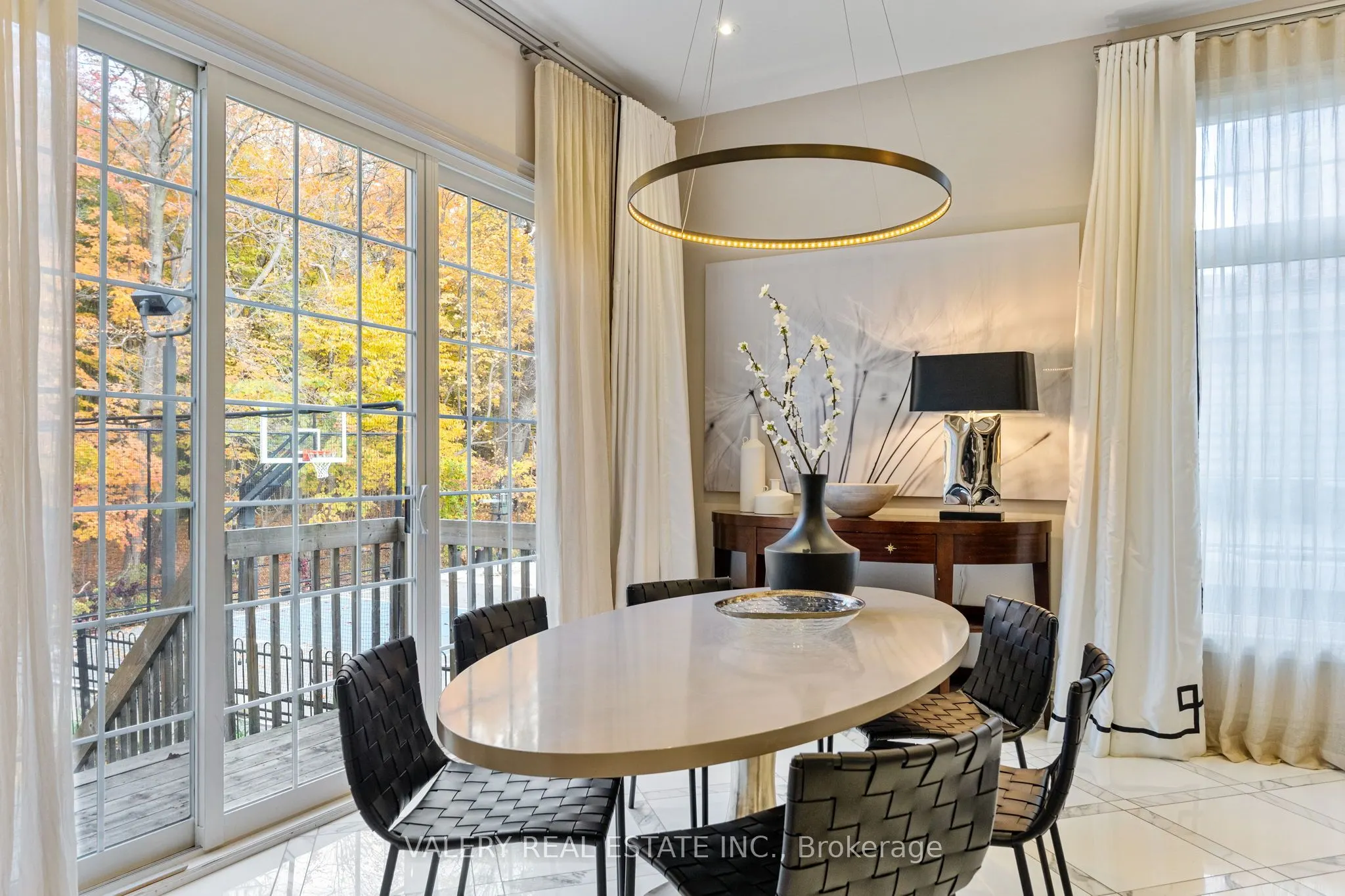 211 Grand Vellore Crescent