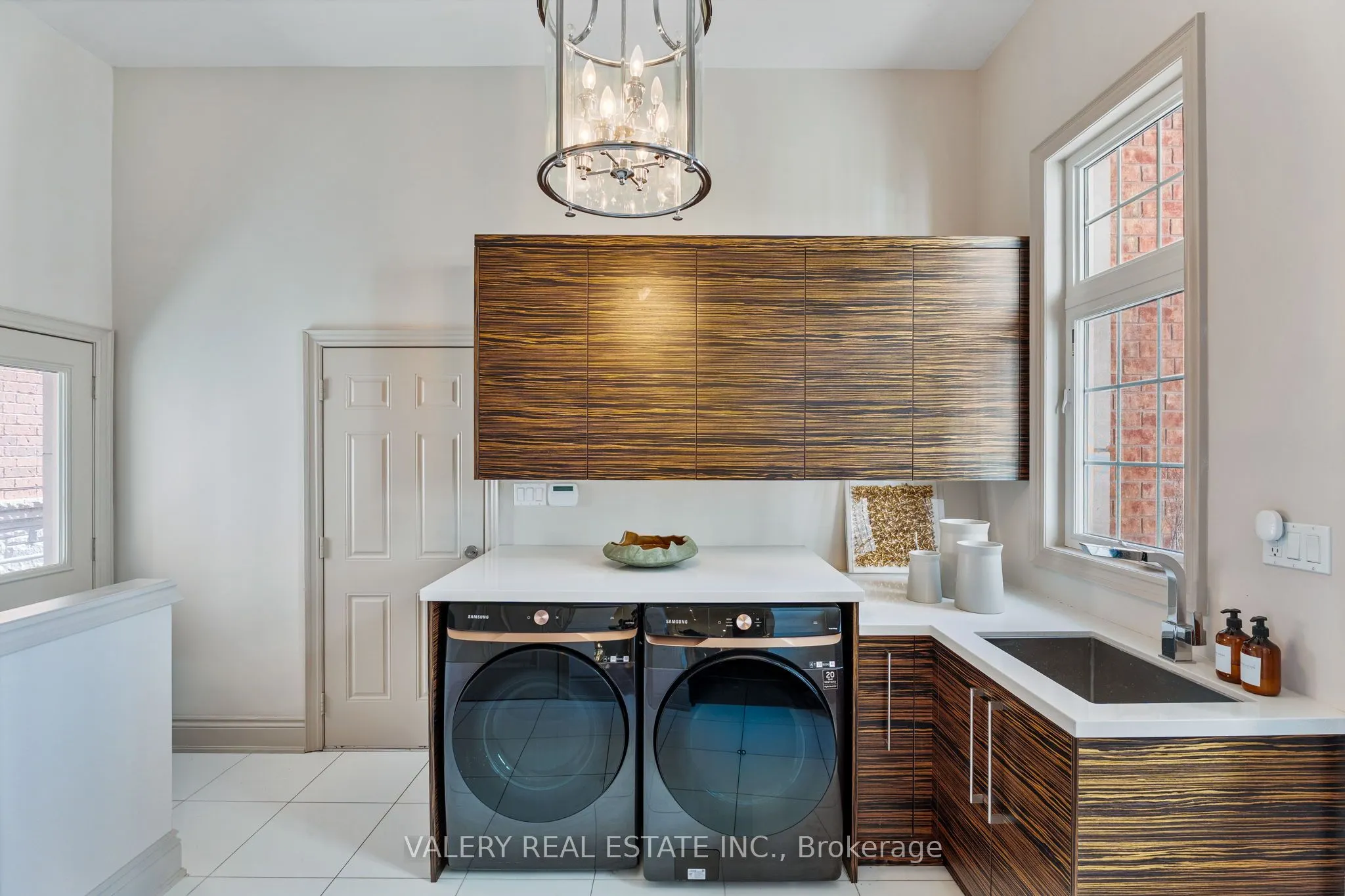 211 Grand Vellore Crescent