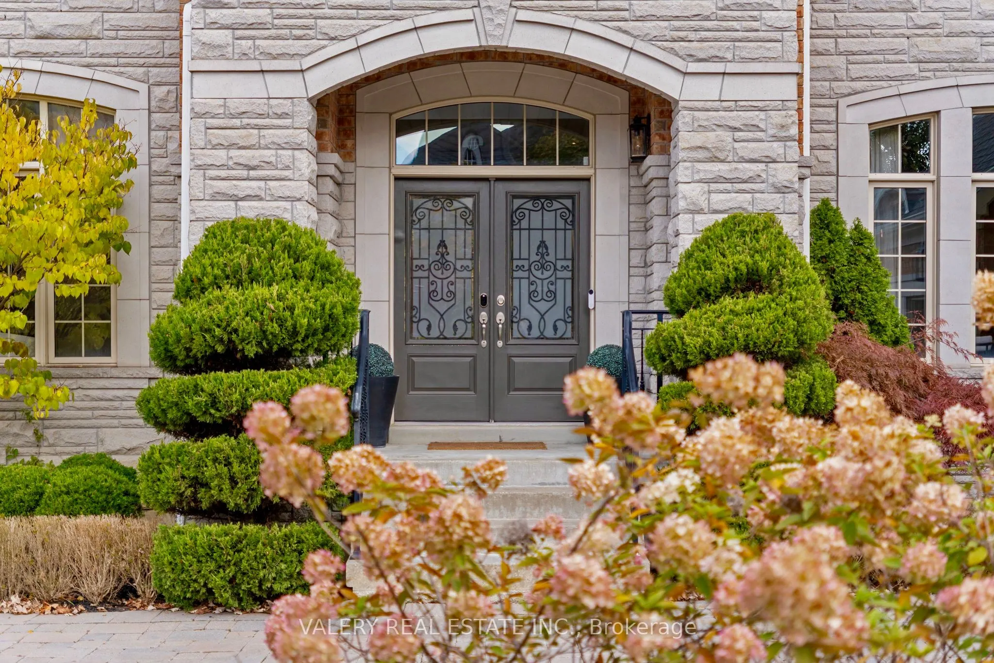 211 Grand Vellore Crescent