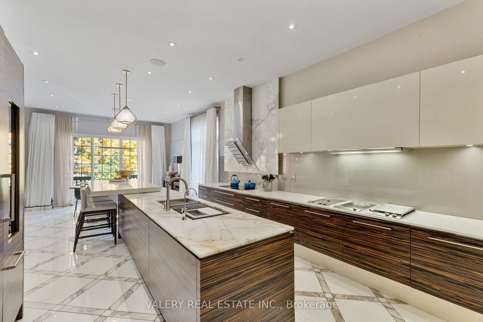 211 Grand Vellore Crescent