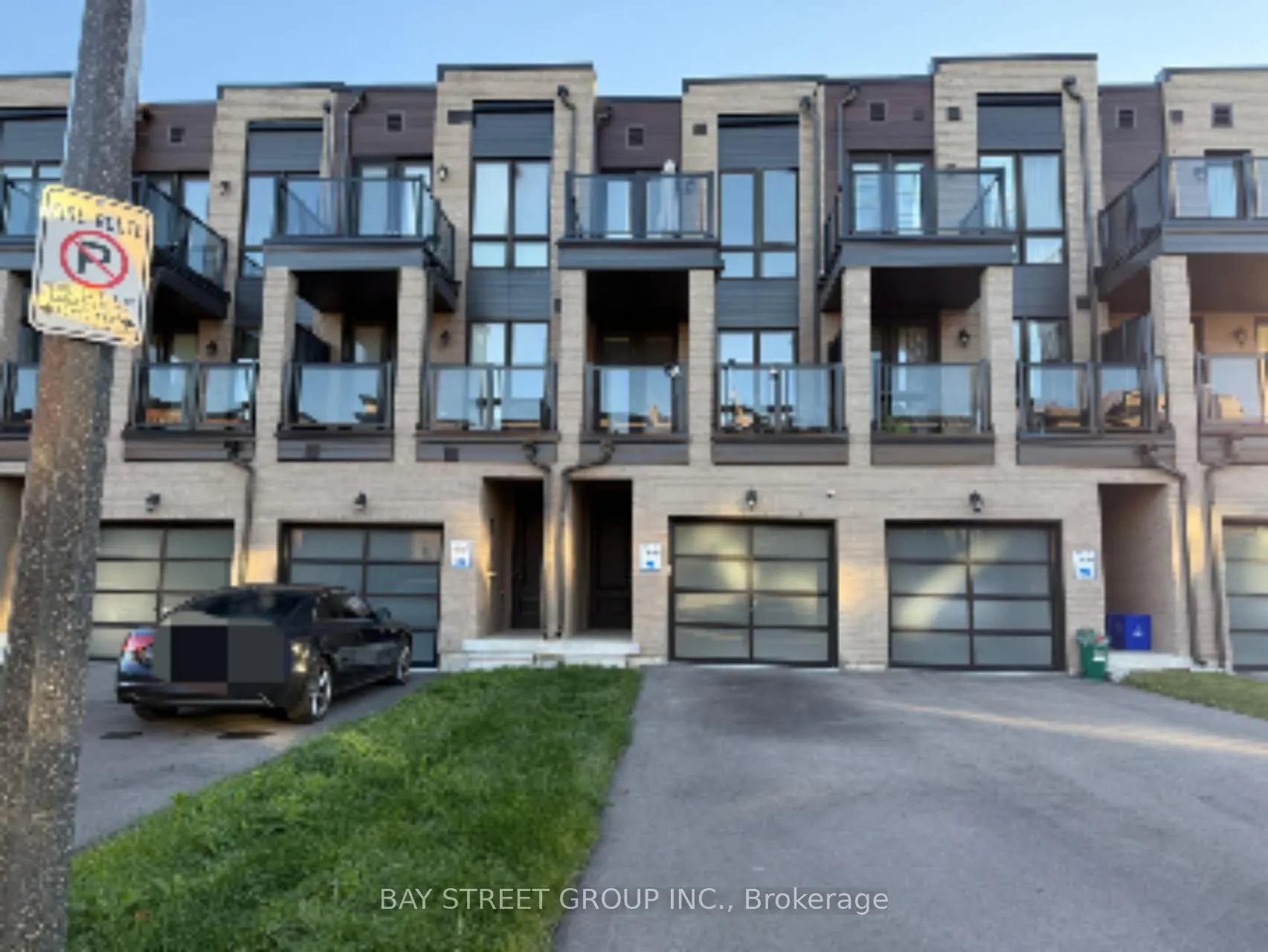 96 Stauffer Crescent