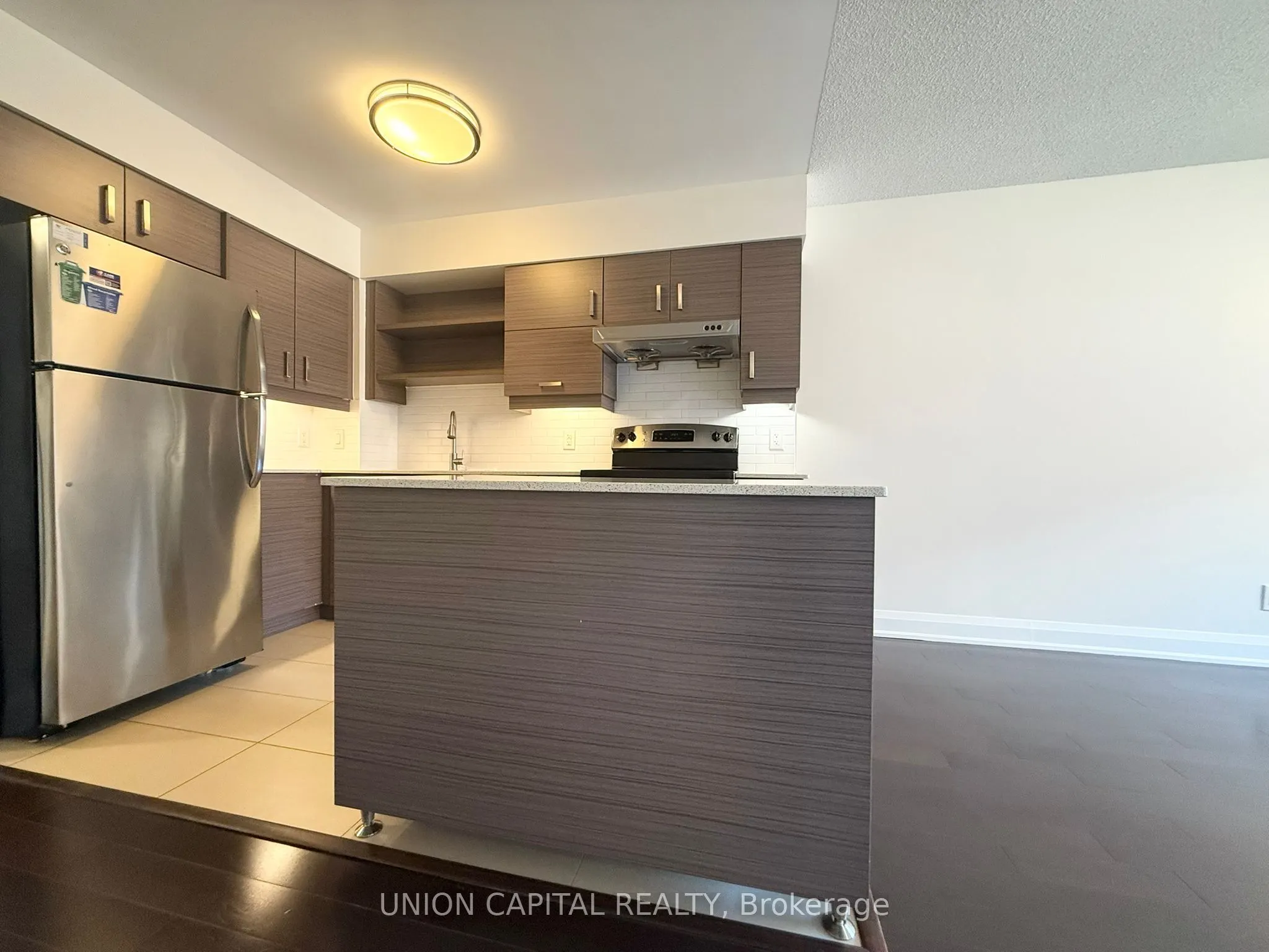 8200 BIRCHMOUNT Road, #503