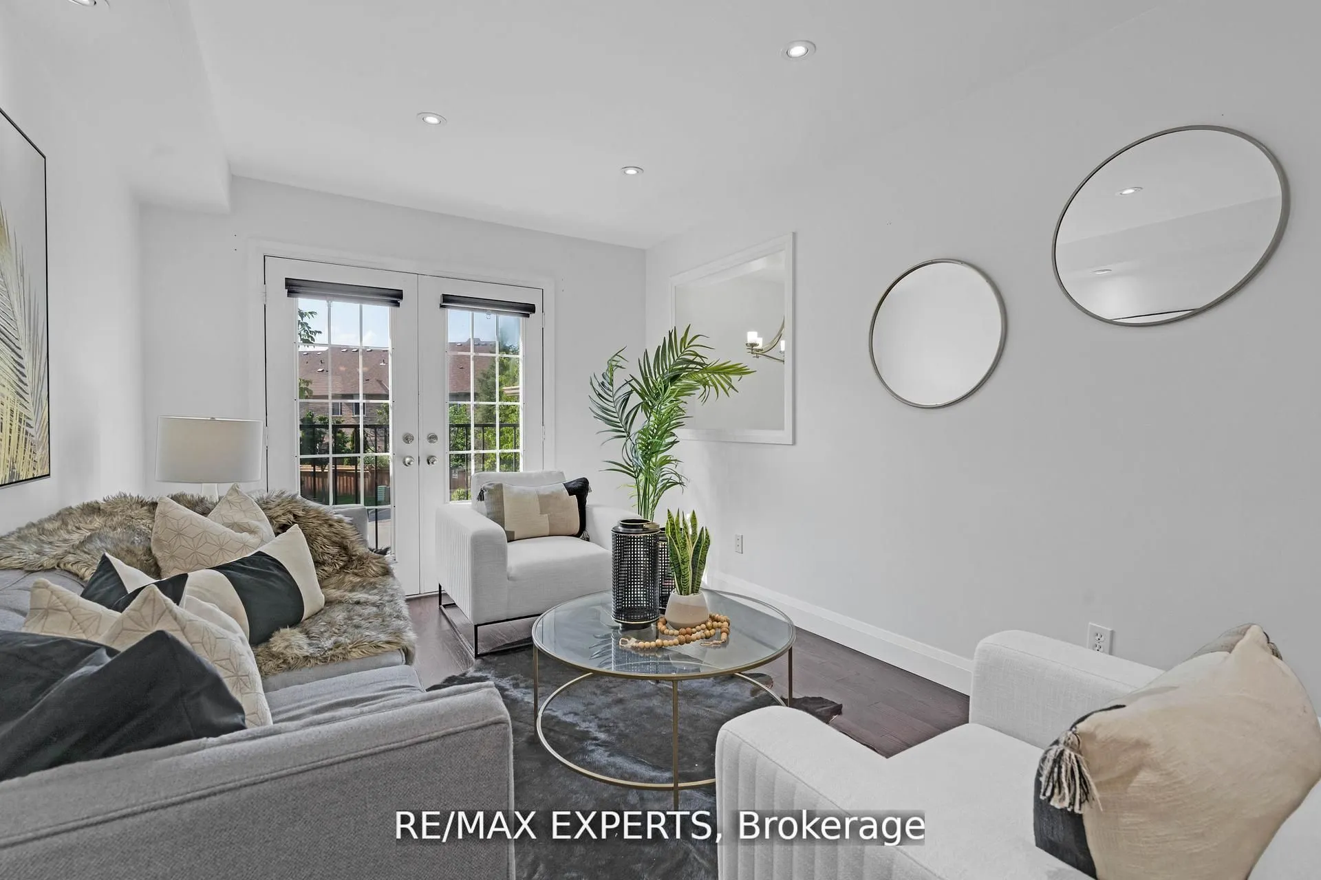 19 Foxchase Avenue, #32