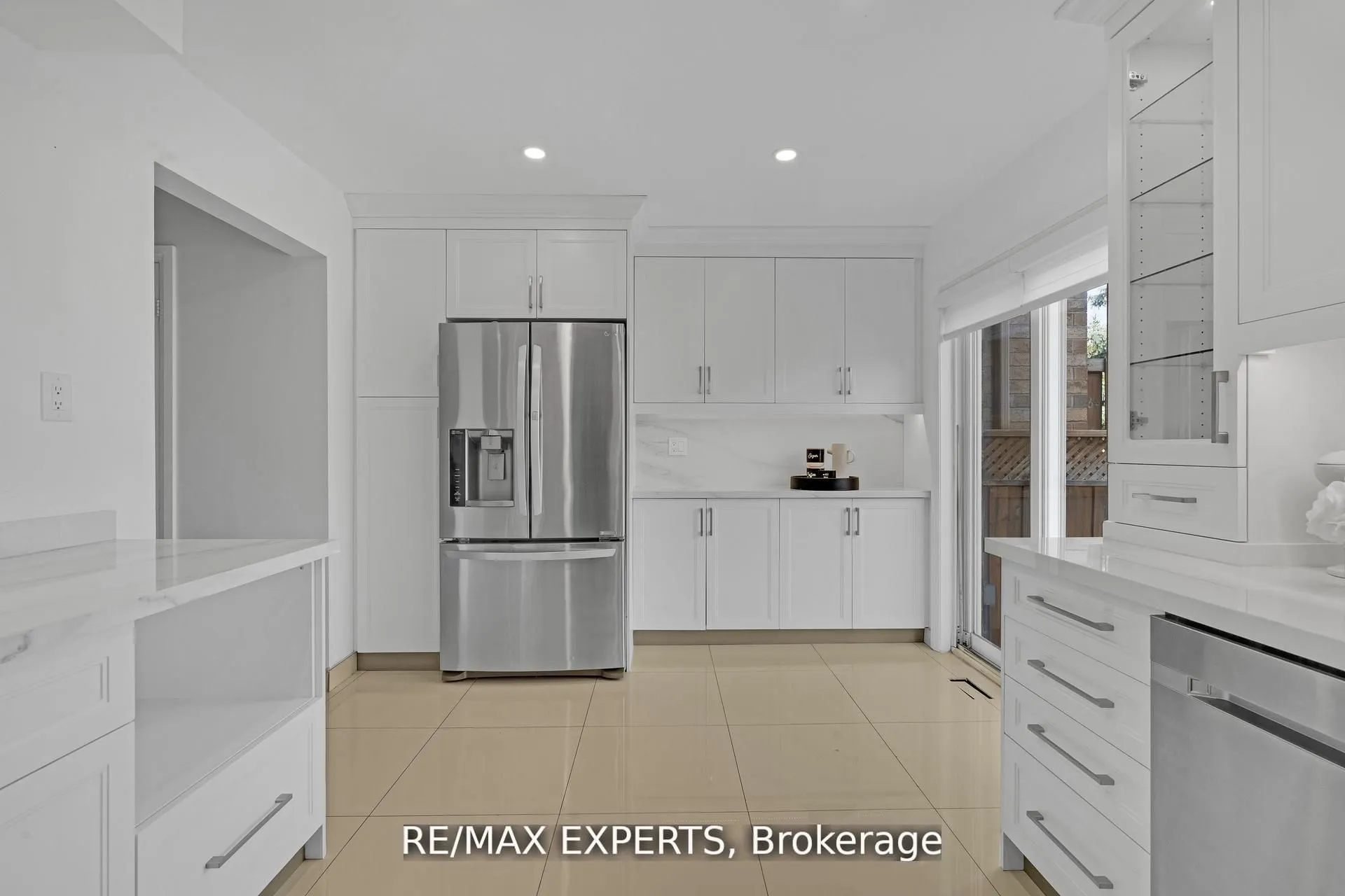 19 Foxchase Avenue, #32