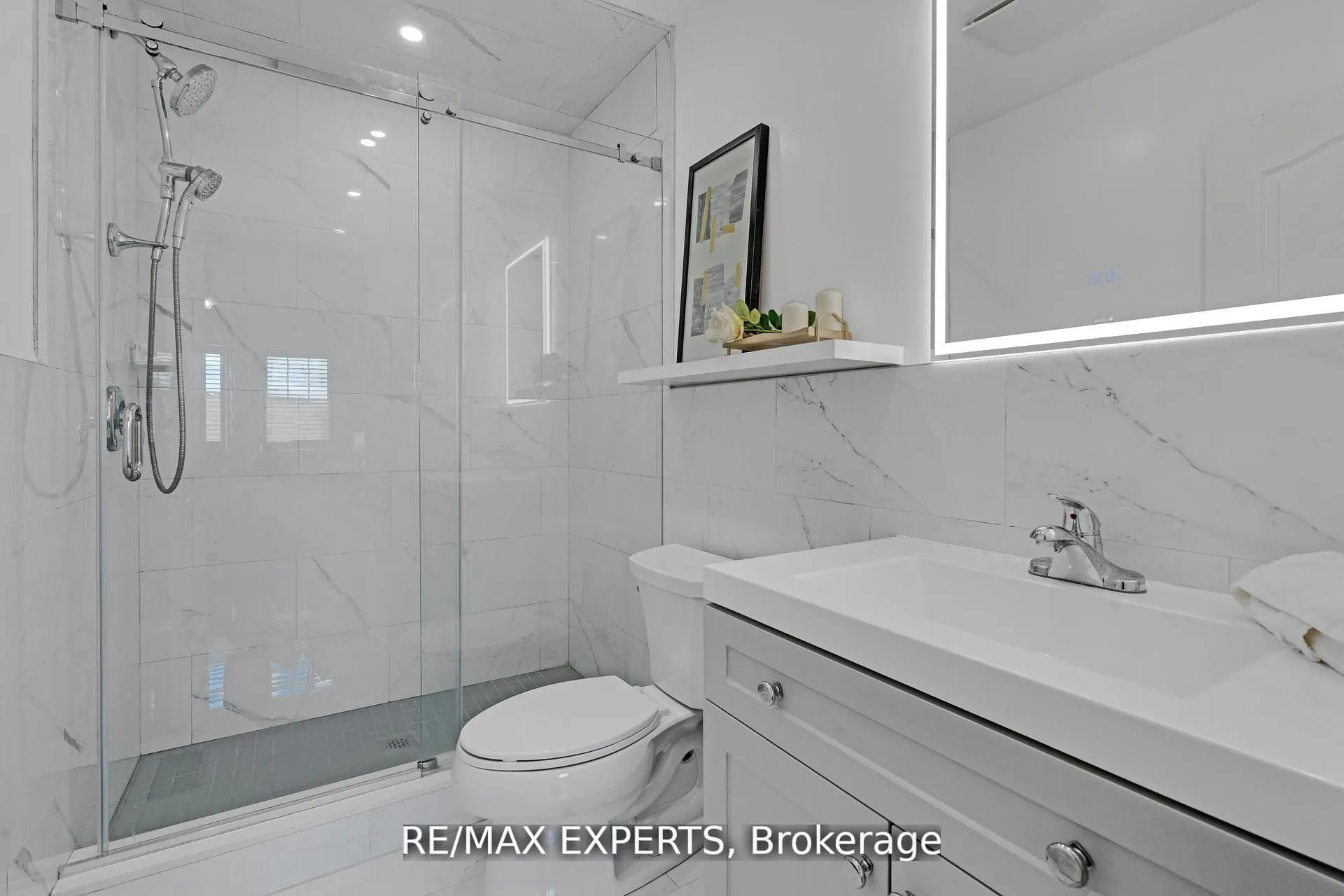 19 Foxchase Avenue, #32