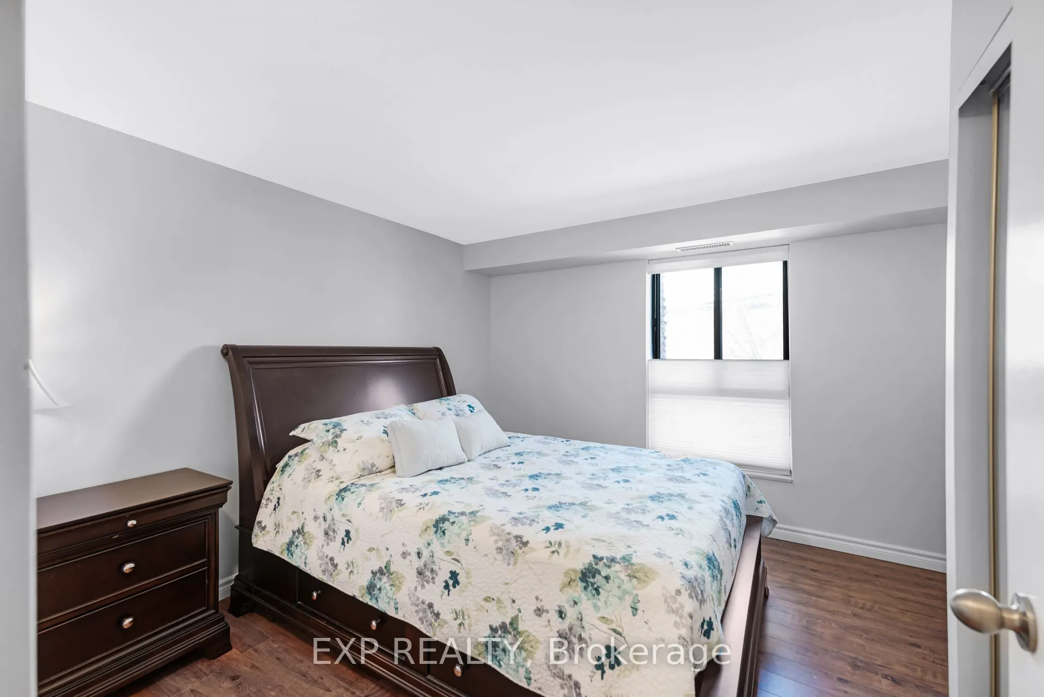15390 Yonge Street, #104