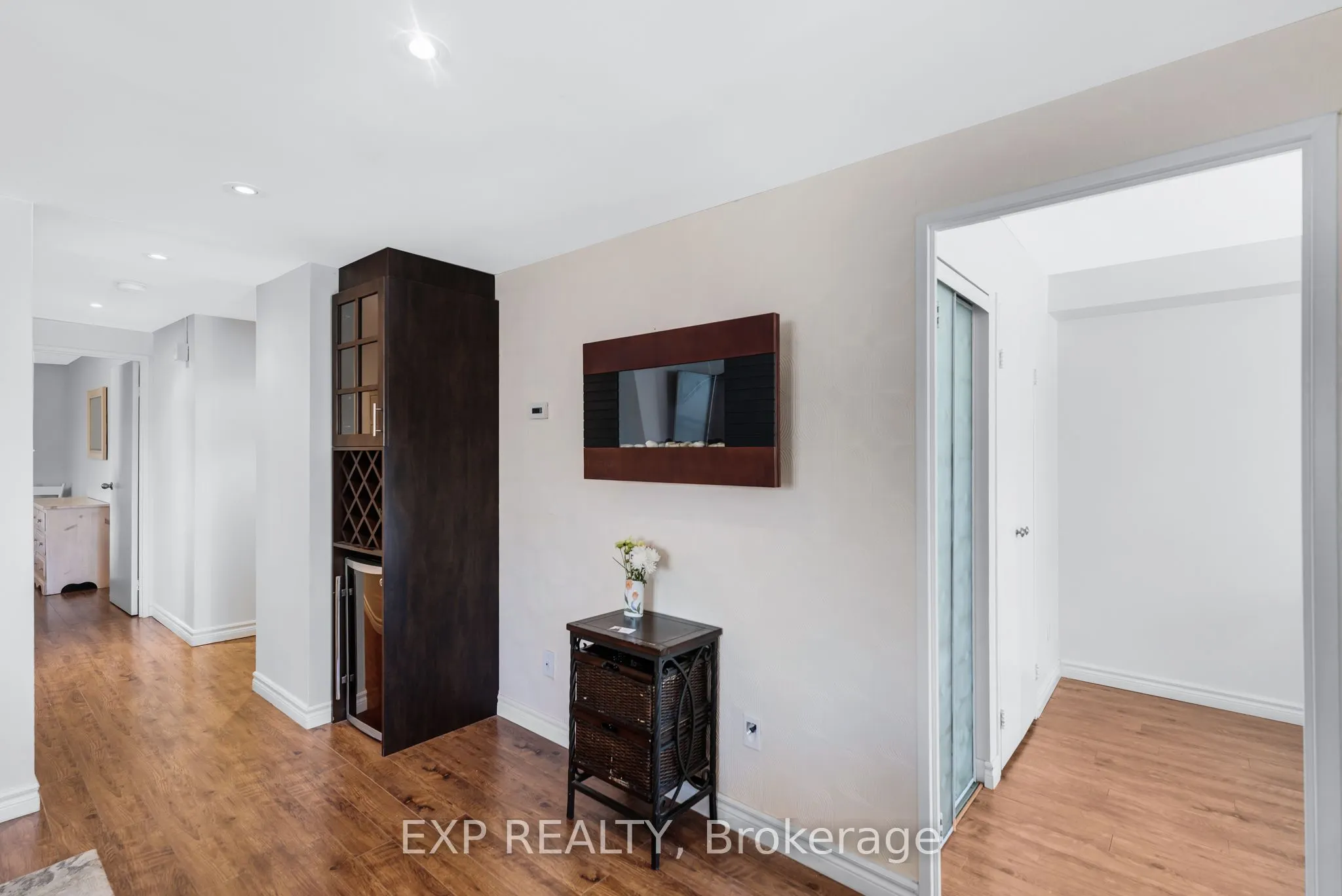 15390 Yonge Street, #104