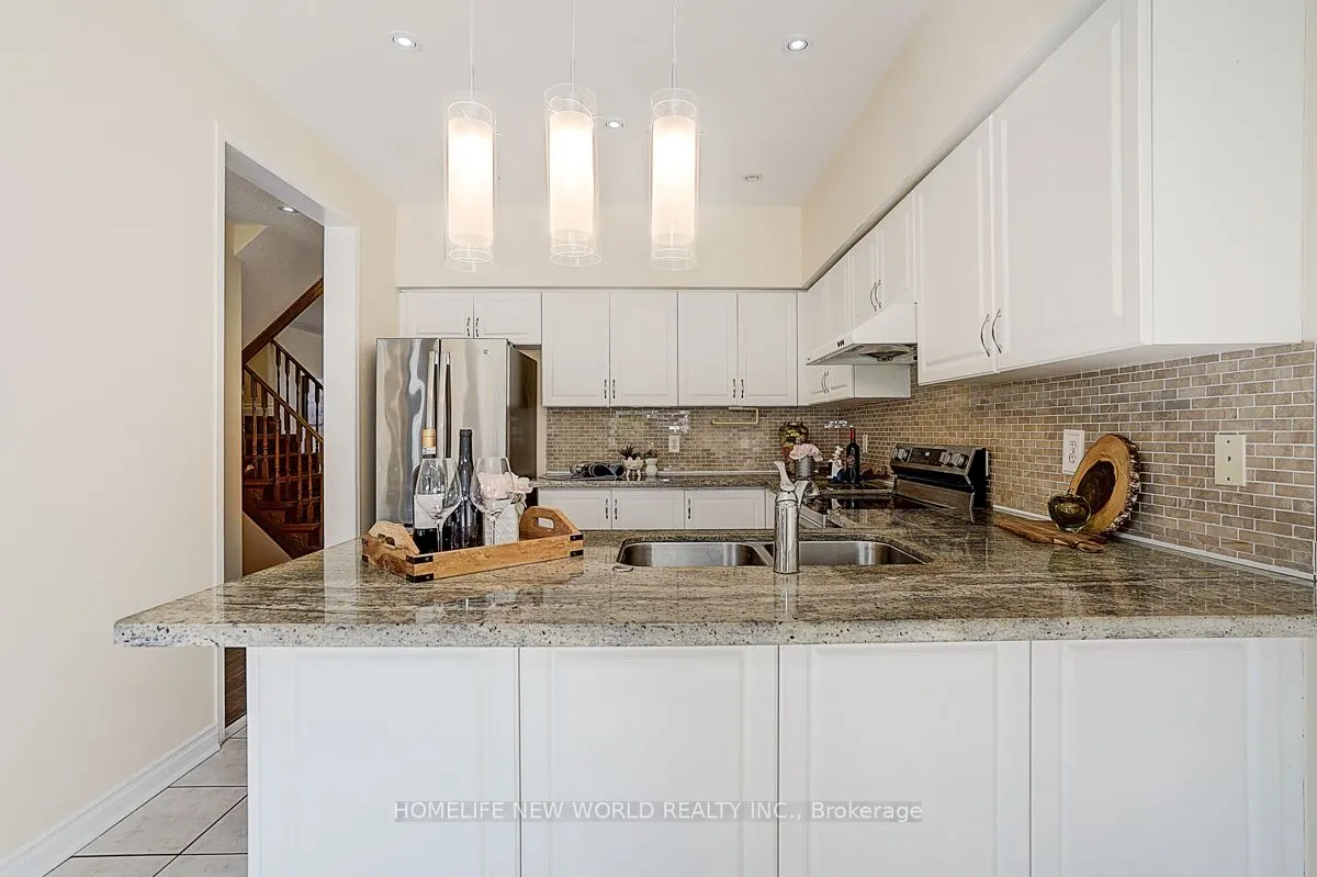 582 Fred Mclaren Boulevard