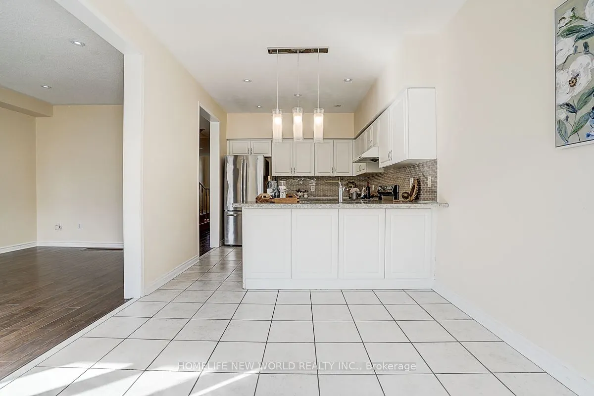 582 Fred Mclaren Boulevard