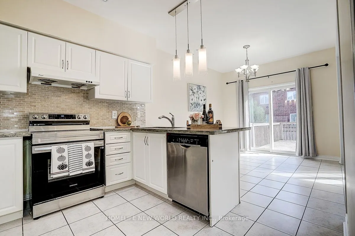 582 Fred Mclaren Boulevard