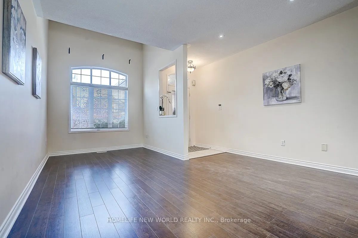 582 Fred Mclaren Boulevard