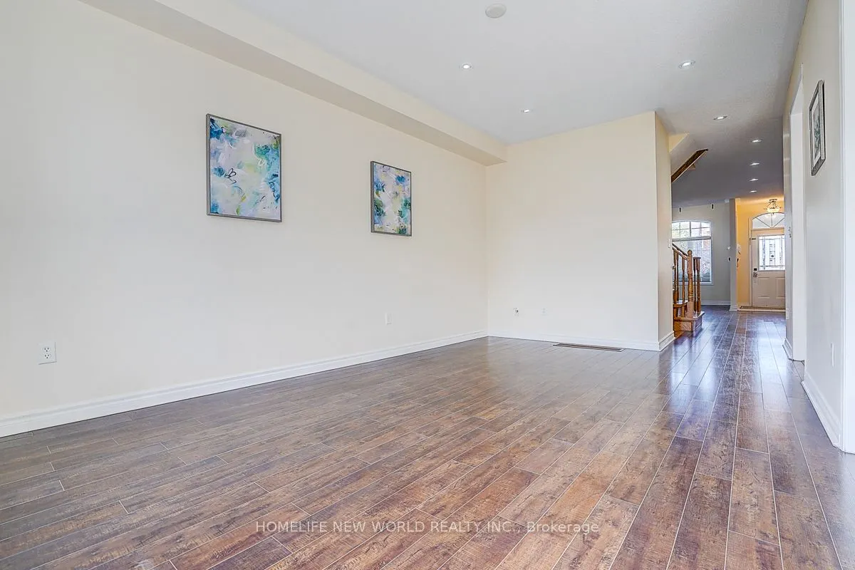 582 Fred Mclaren Boulevard