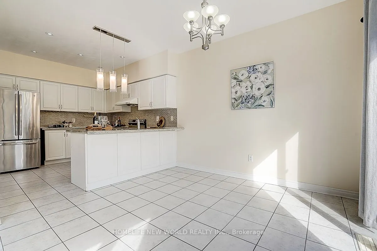 582 Fred Mclaren Boulevard