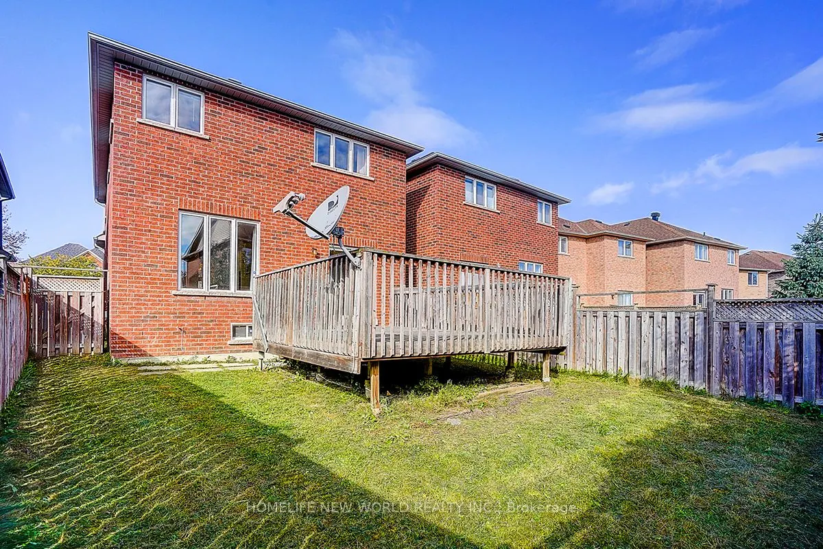 582 Fred Mclaren Boulevard