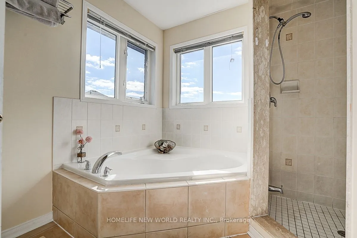 582 Fred Mclaren Boulevard